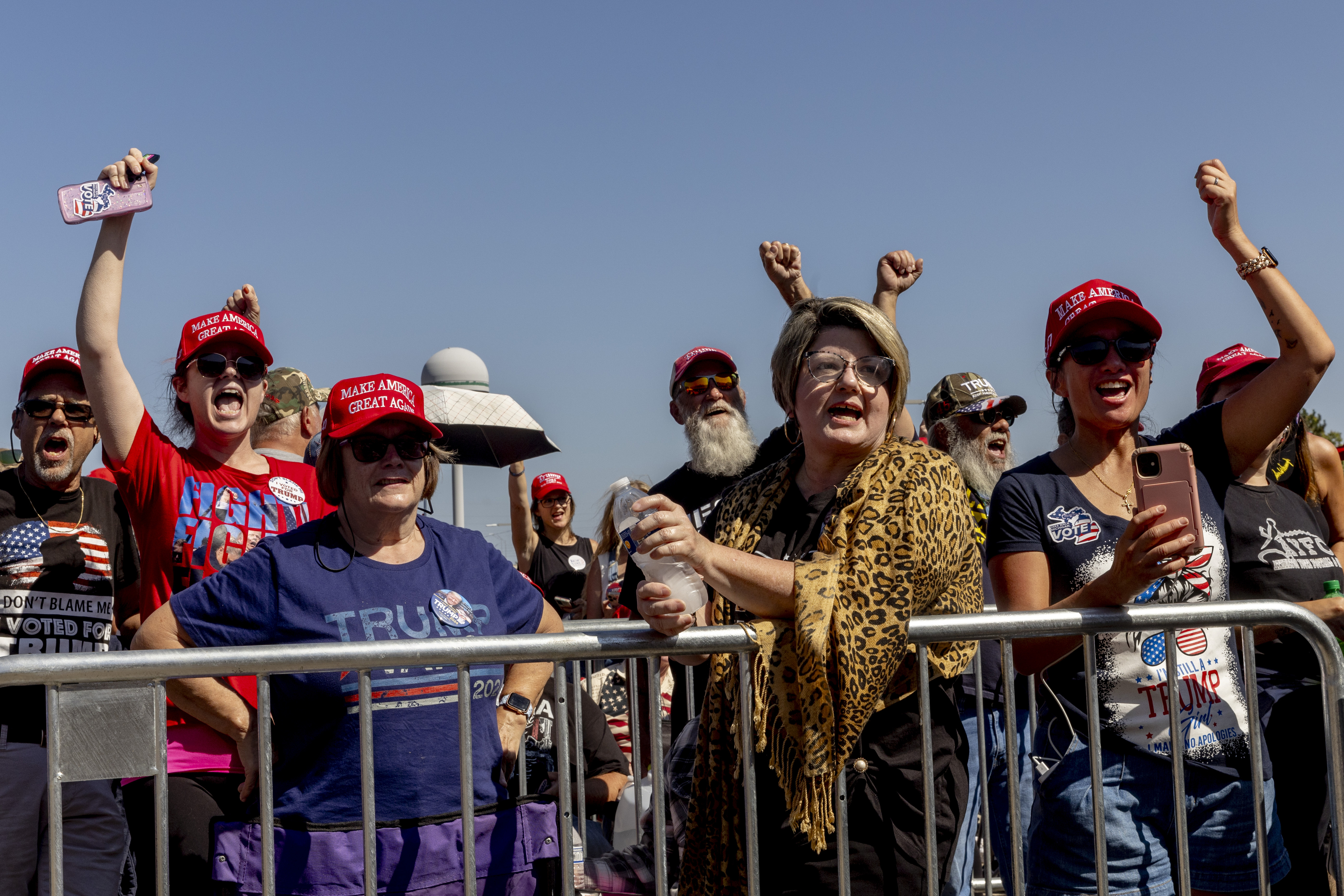 Former President Donald J. Trump draws thousands for town hall in Flint ...