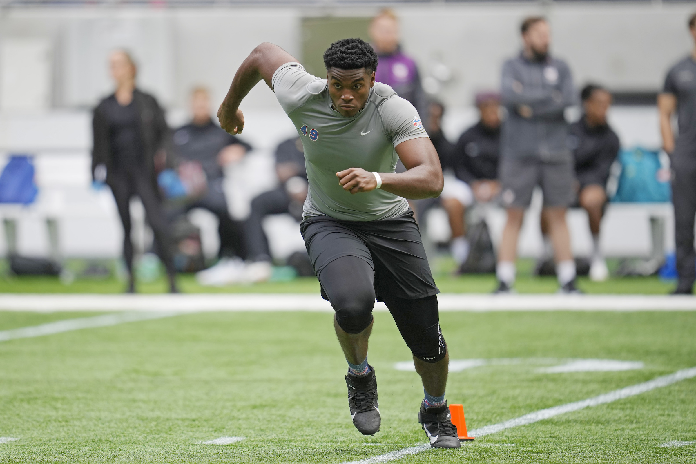 NFL hopefuls chase the dream in 2022 International Combine at Tottenham  Hotspur Stadium, NFL News