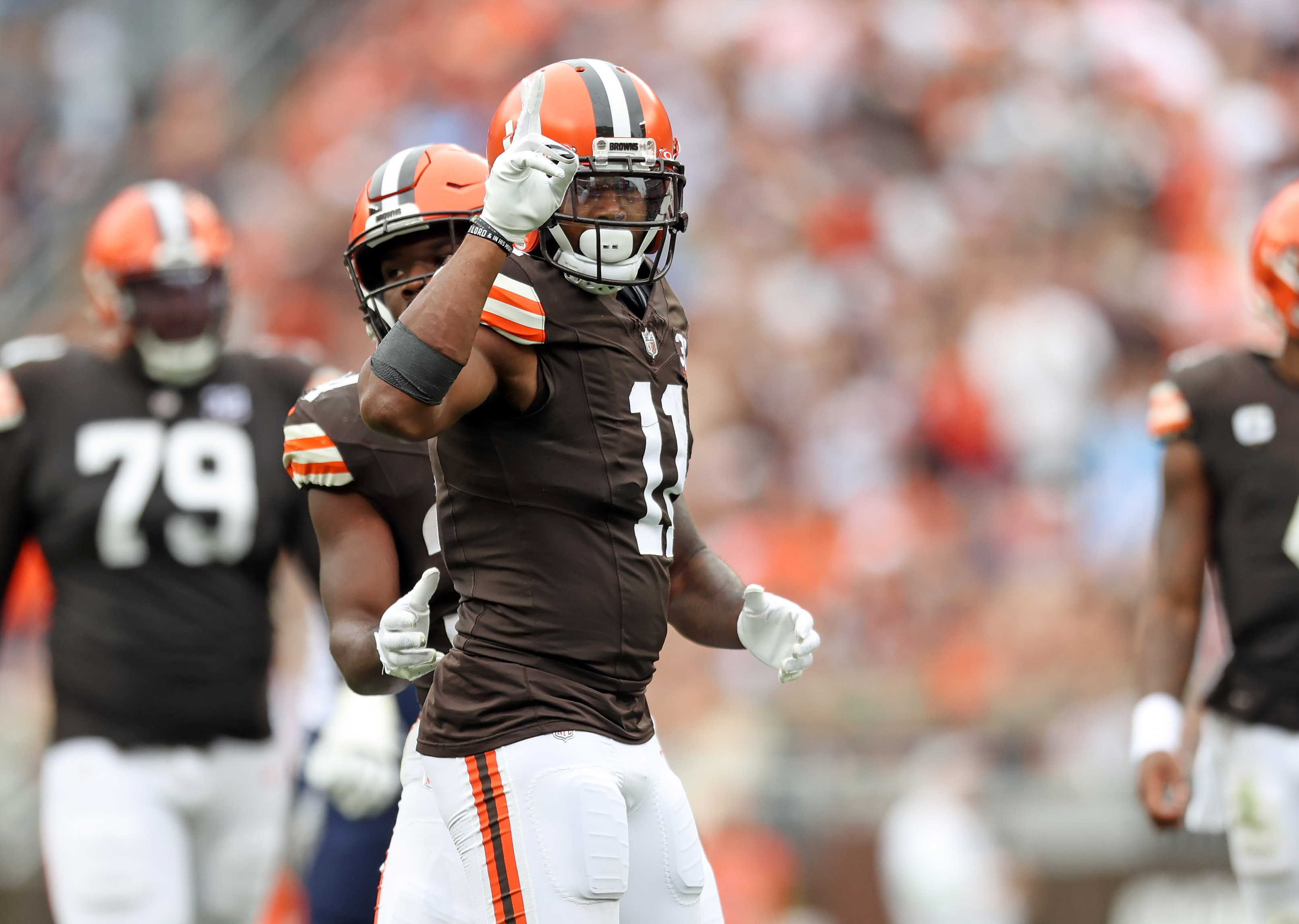 Myles Garrett makes up ground in NFL Defensive Player of the Year race with  monster game vs. Titans 