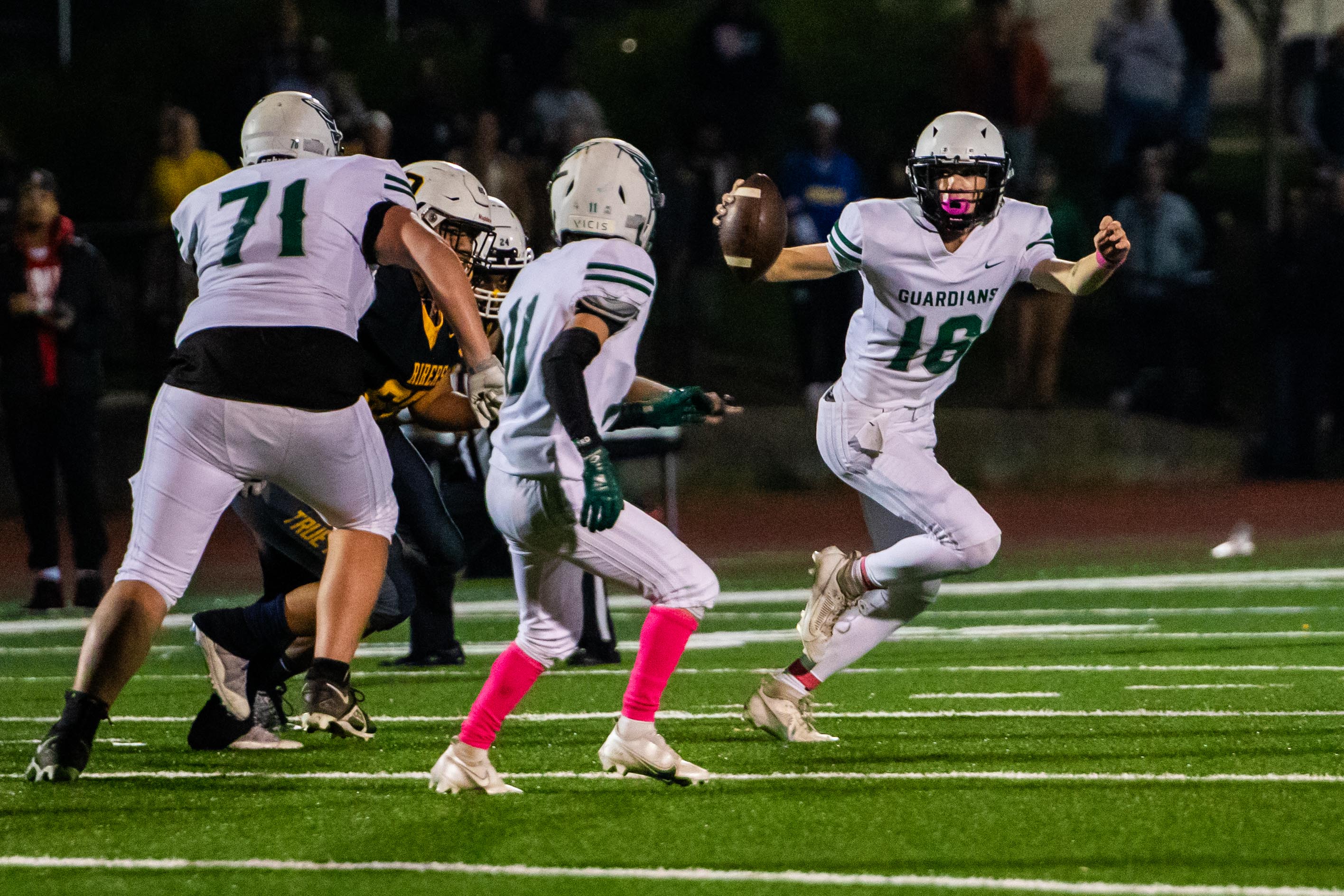 Oregon high school football: Wells Guardians vs Roosevelt Roughriders ...