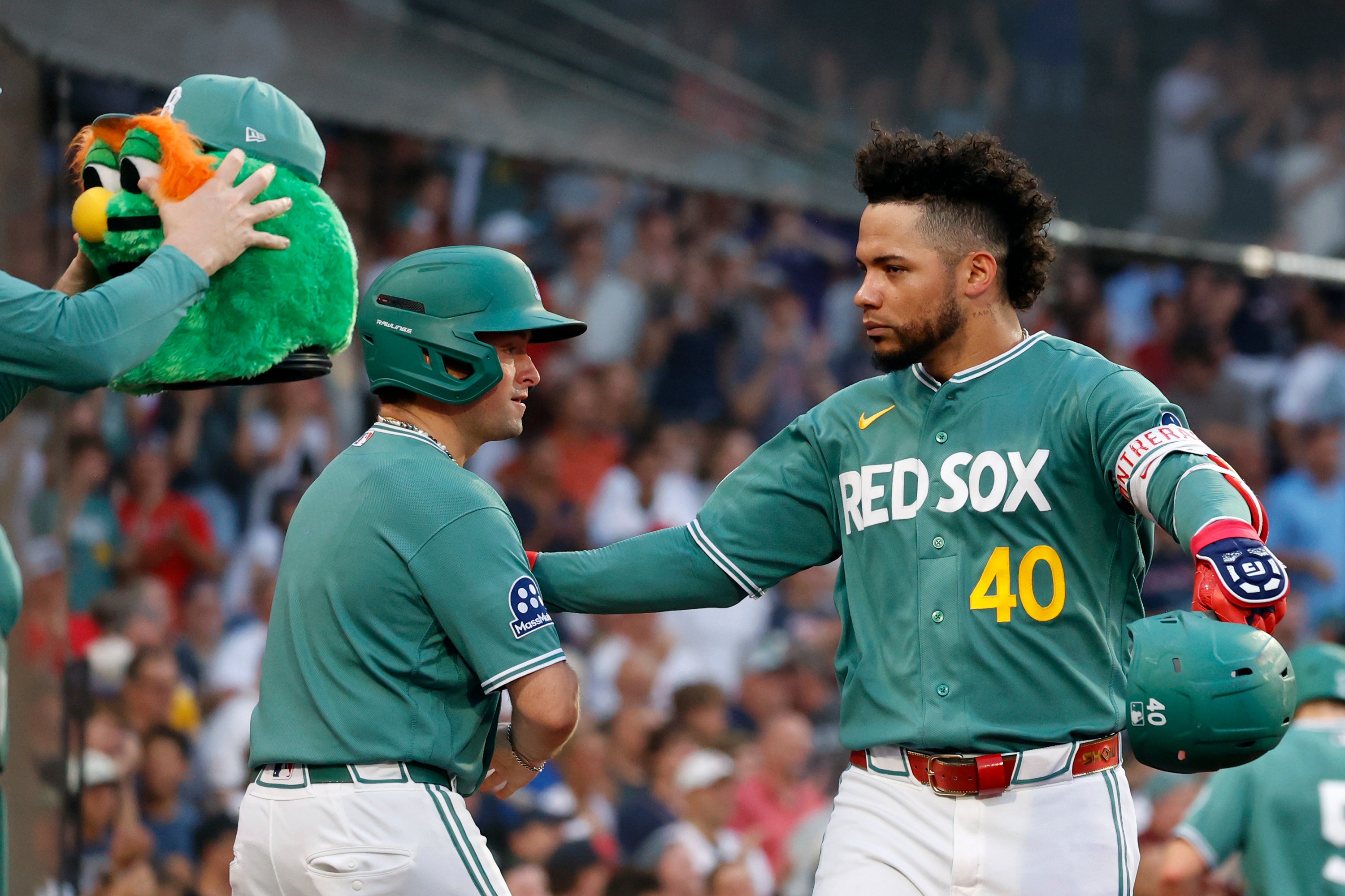 Boston Red Sox's Chris Sale strikes out 6 batters, flashes 97-98
