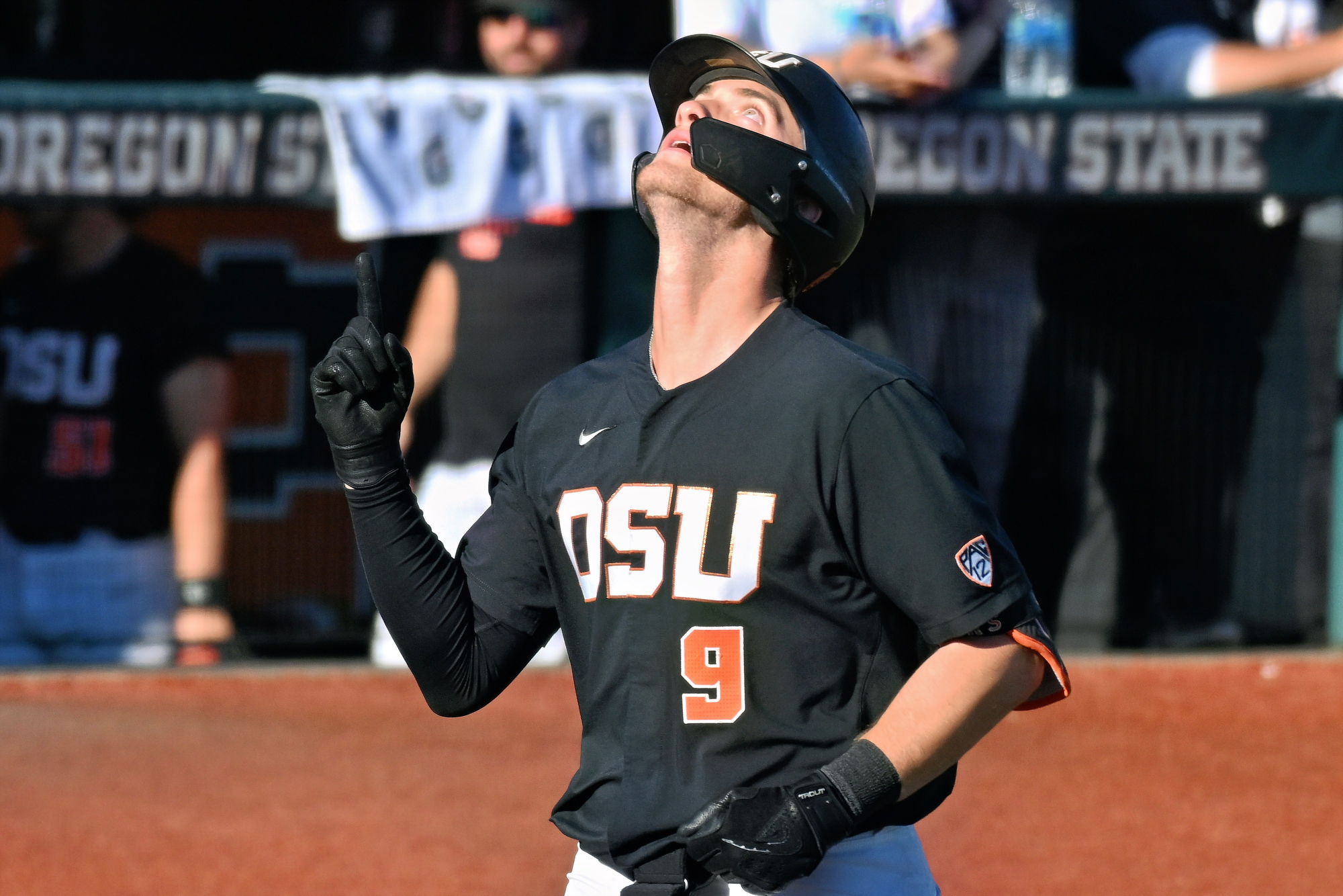 Arizona Wildcats baseball hits 4 homers to complete sweep of