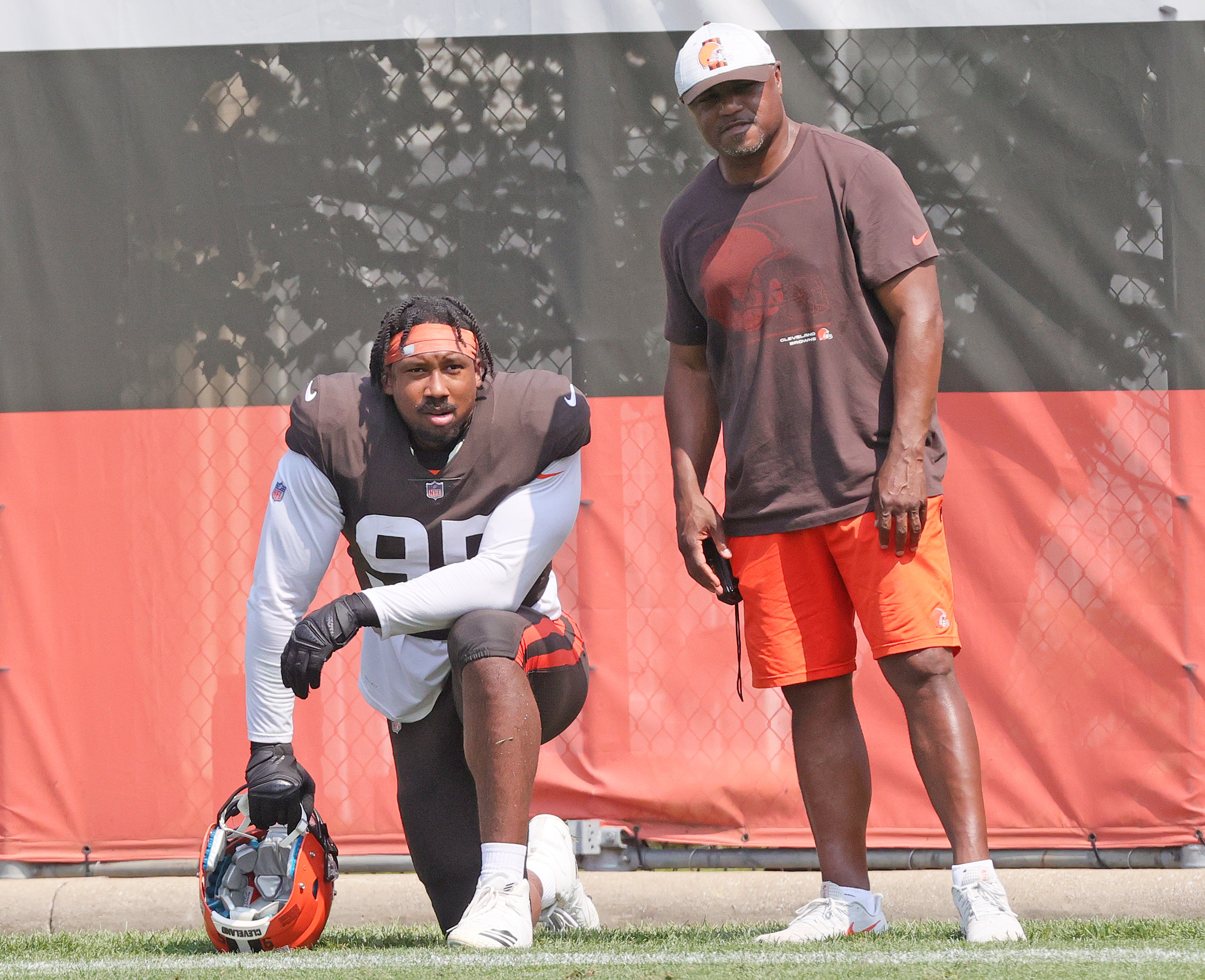 Cleveland Browns: Joe Woods' defense is a major liability