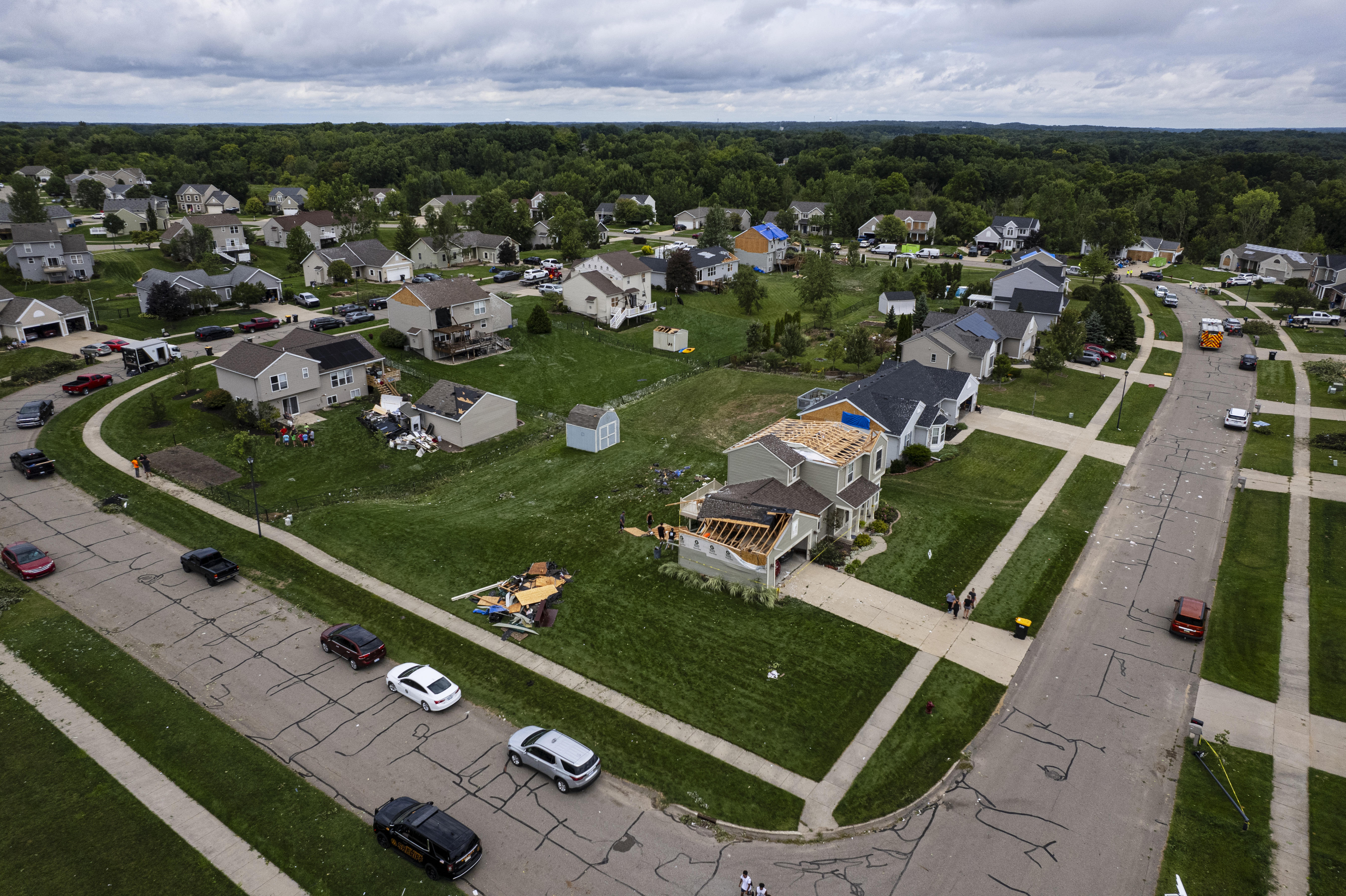 Drone images capture the damage from EF-1 tornado in Northern Kent ...