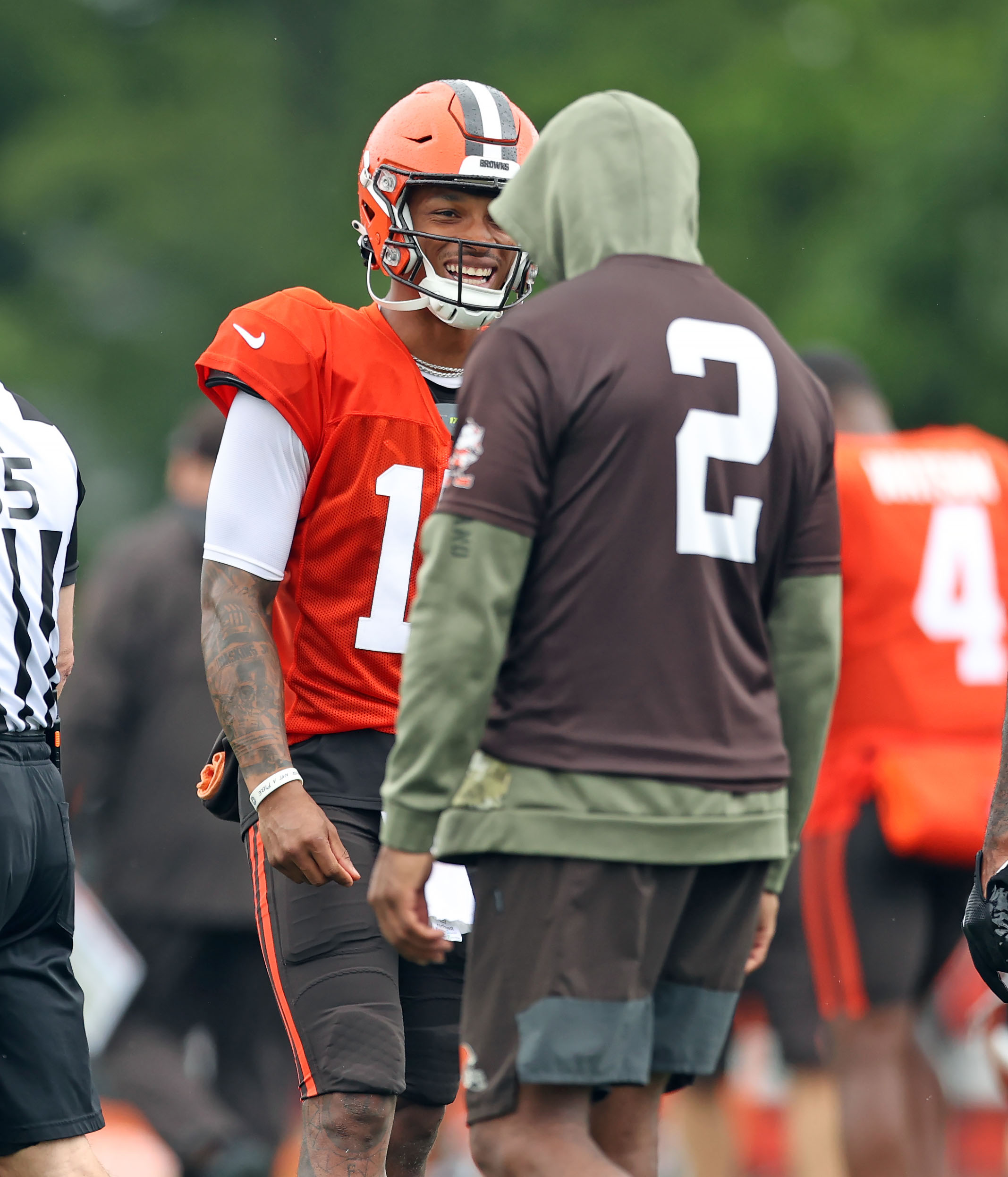 Browns still hope to re-sign Anthony Walker Jr., but he's visiting  Commanders Monday; Jordan Kunaszyk re-signs 1-year deal 