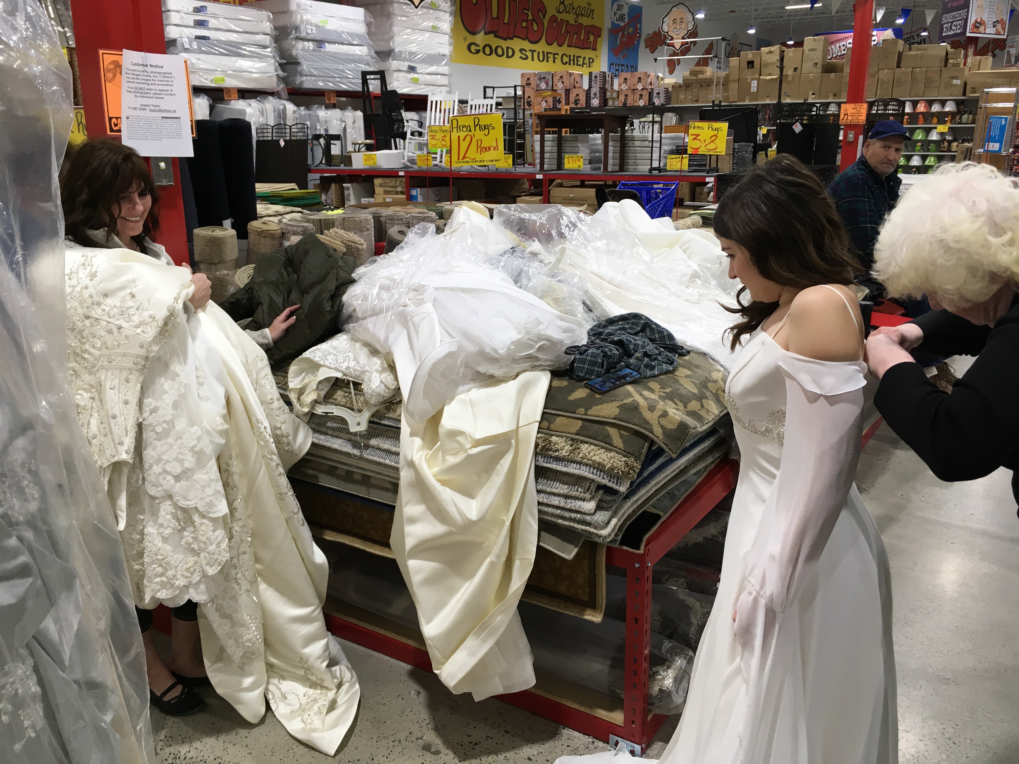 Ollie's Bargain Outlets wedding gowns sale continue to draw crowds:  'hundreds and hundreds' of dresses sold - pennlive.com