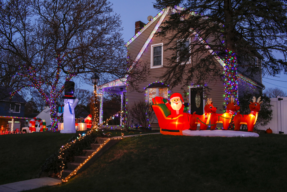 Impressive home Christmas light displays in the Lehigh Valley ...