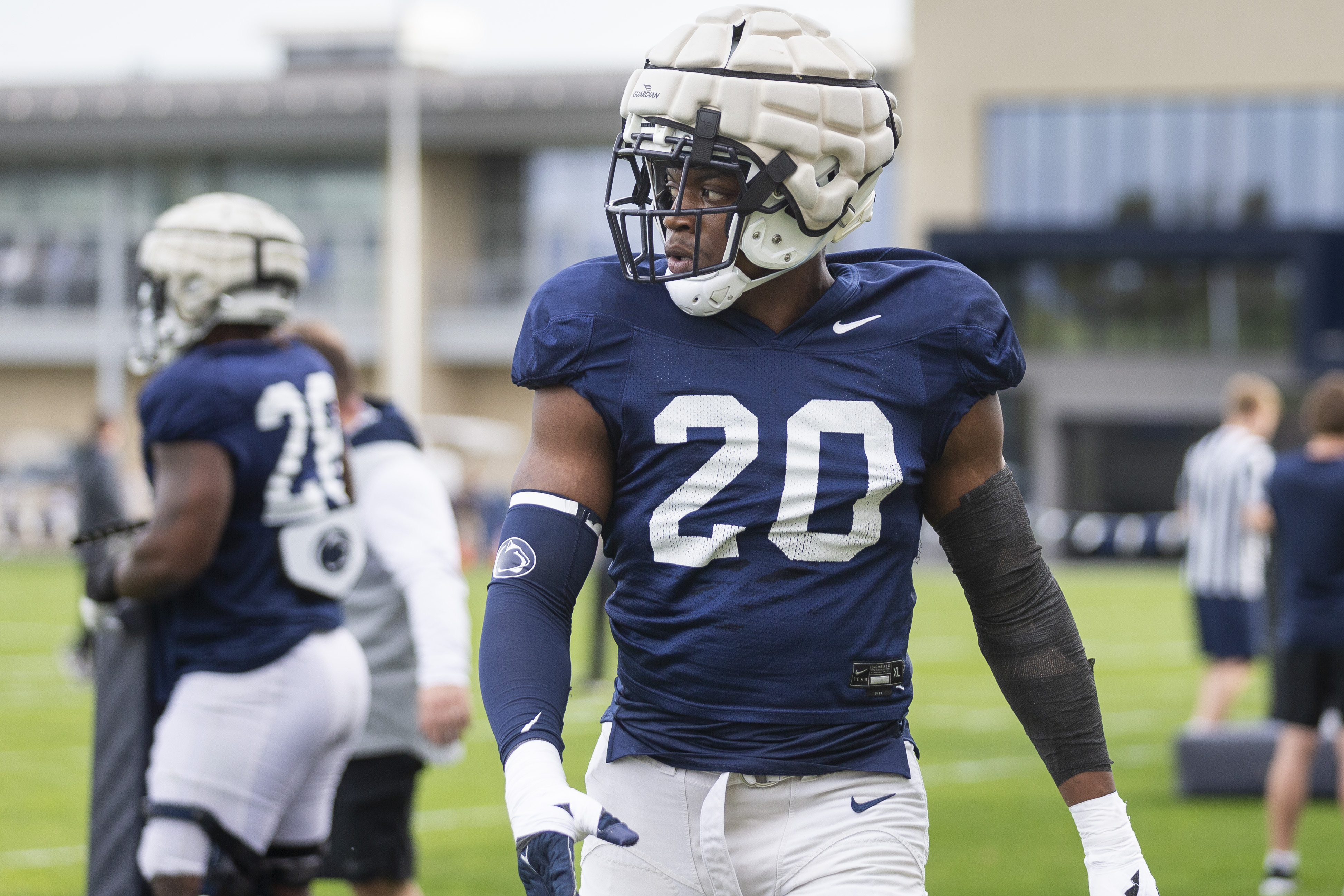 Jayson Oweh A Rising Star For Penn State Football, 'Going To Be  Unstoppable'