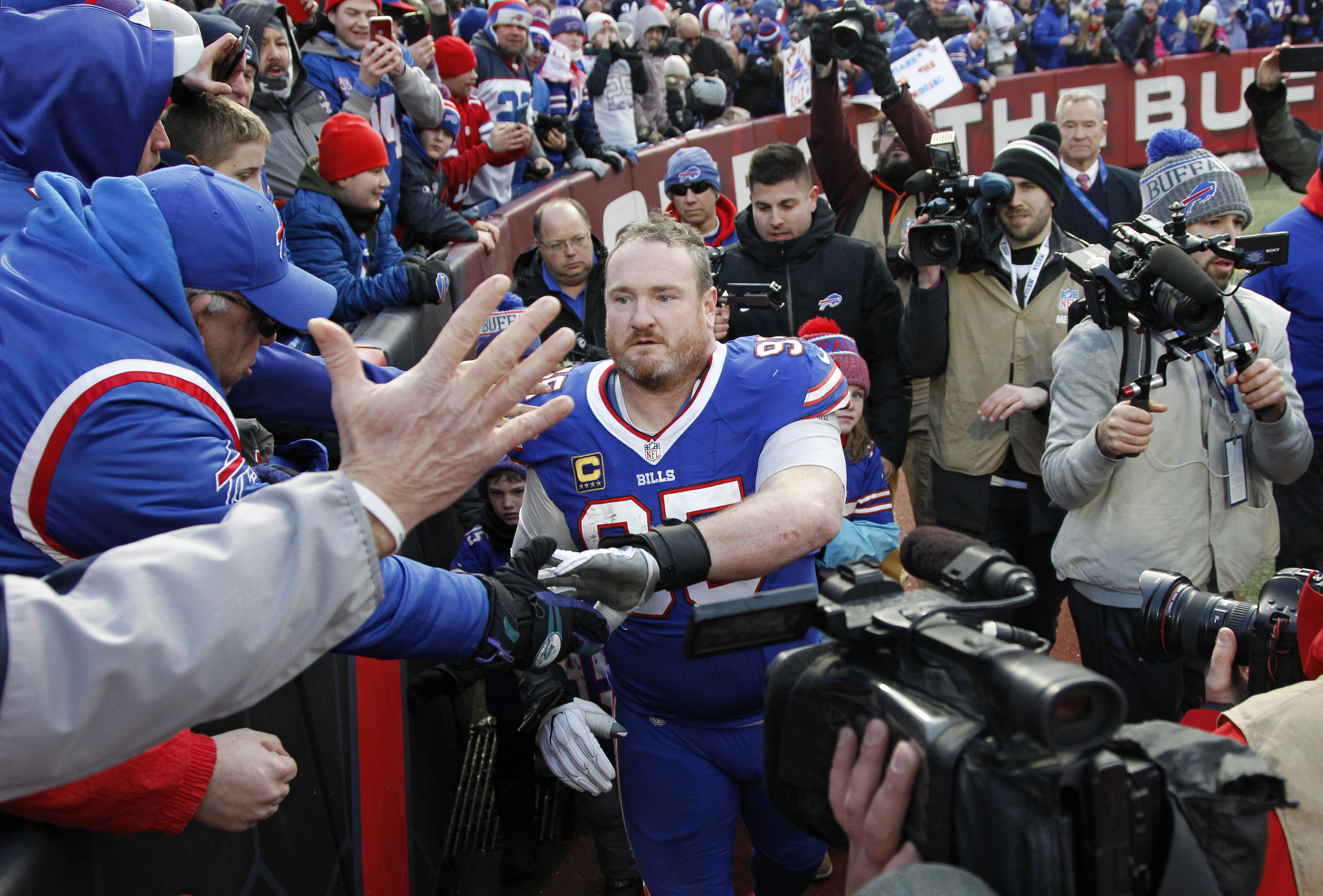 Buffalo Bills' Jon Feliciano and Reid Ferguson rightly criticize NFL for  prohibiting jersey exchanges in 2020 