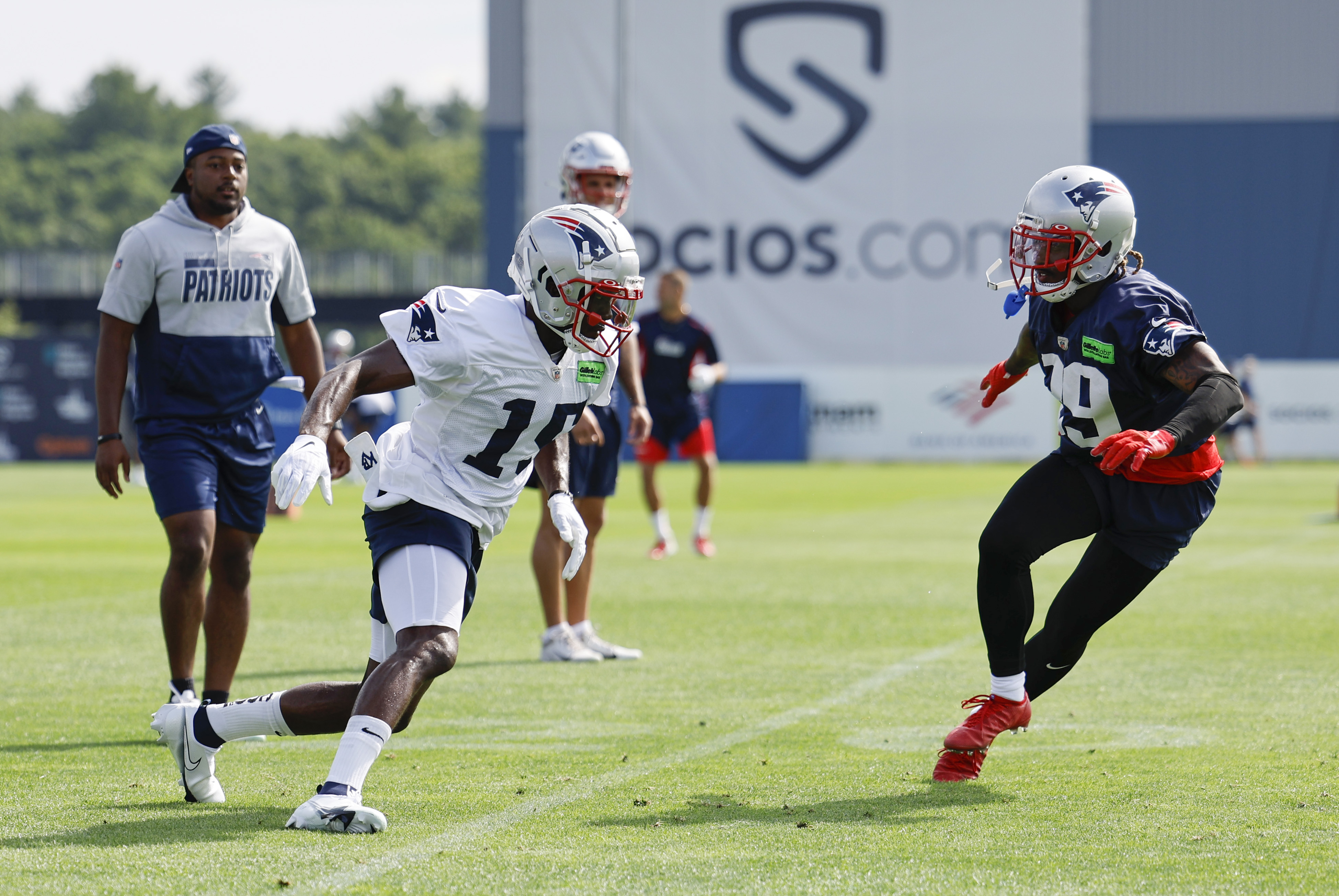 Patriots-Panthers joint practices Day 2: Nelson Agholor, Jalen