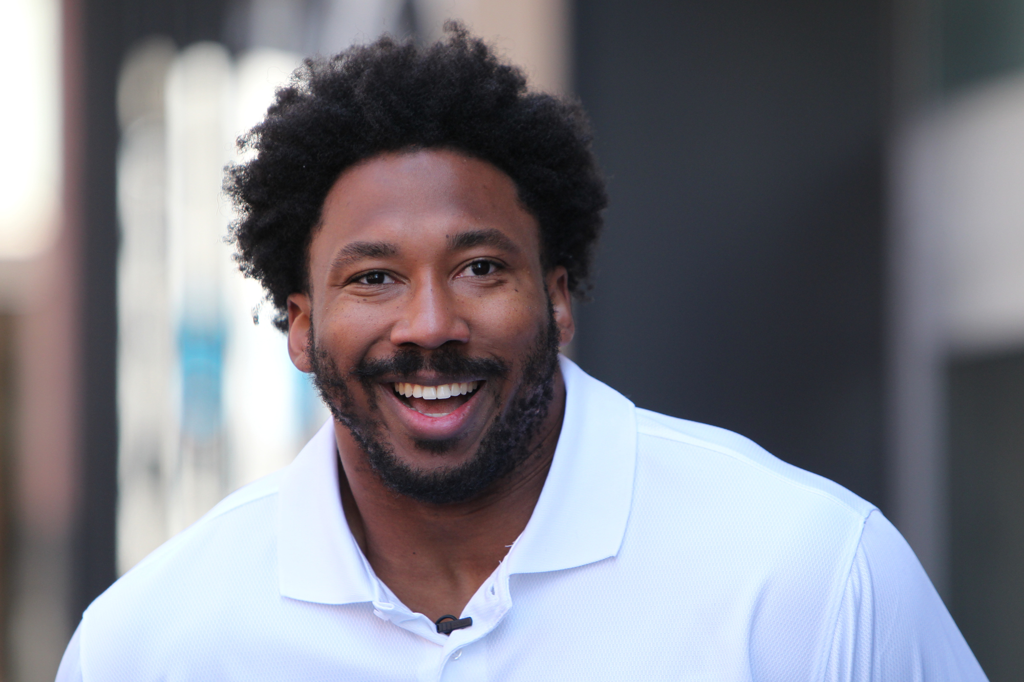 Myles Garrett shows off “love for Cleveland” with mural of local