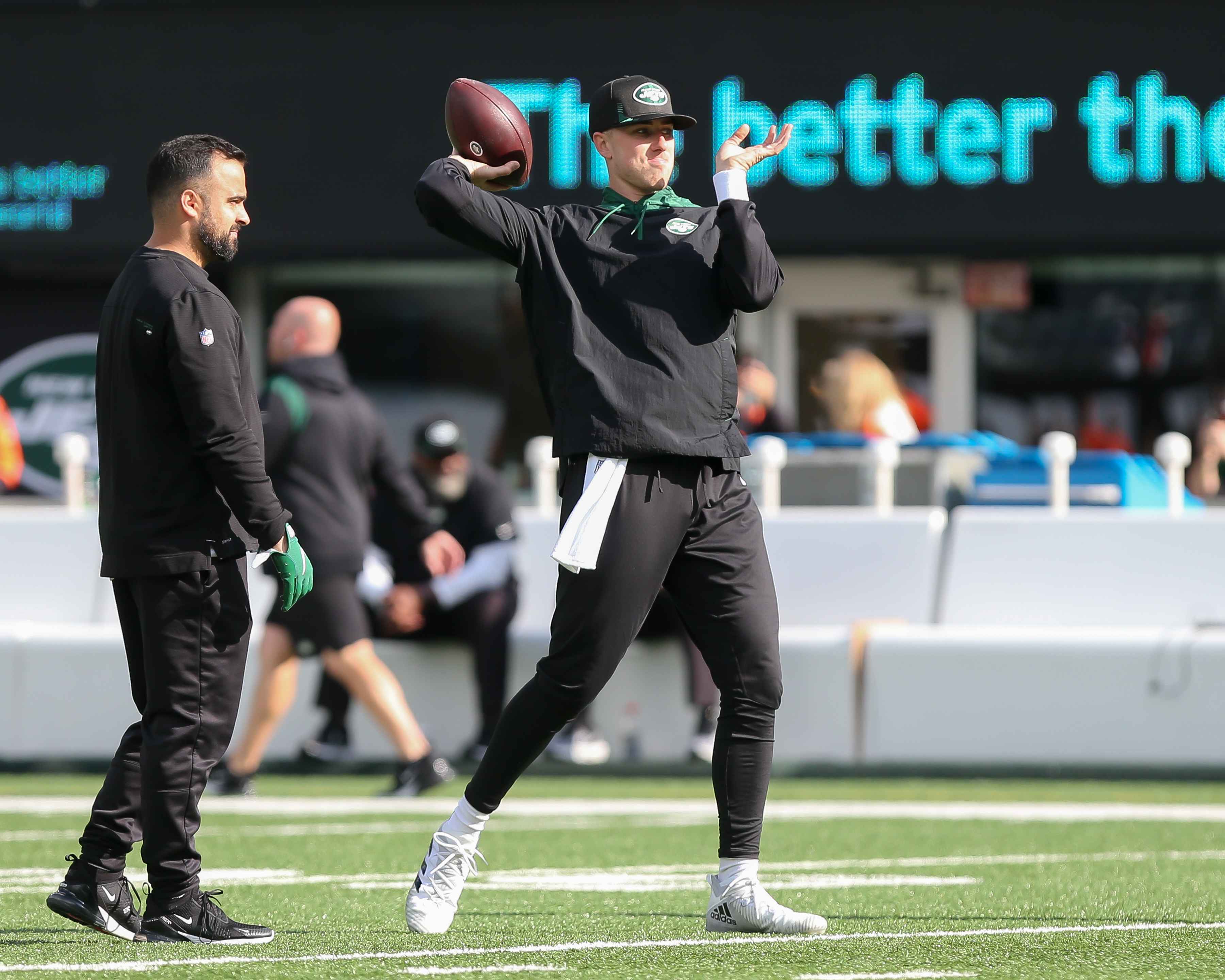 Mike White electrifies Jets offense in stunning win over Bengals