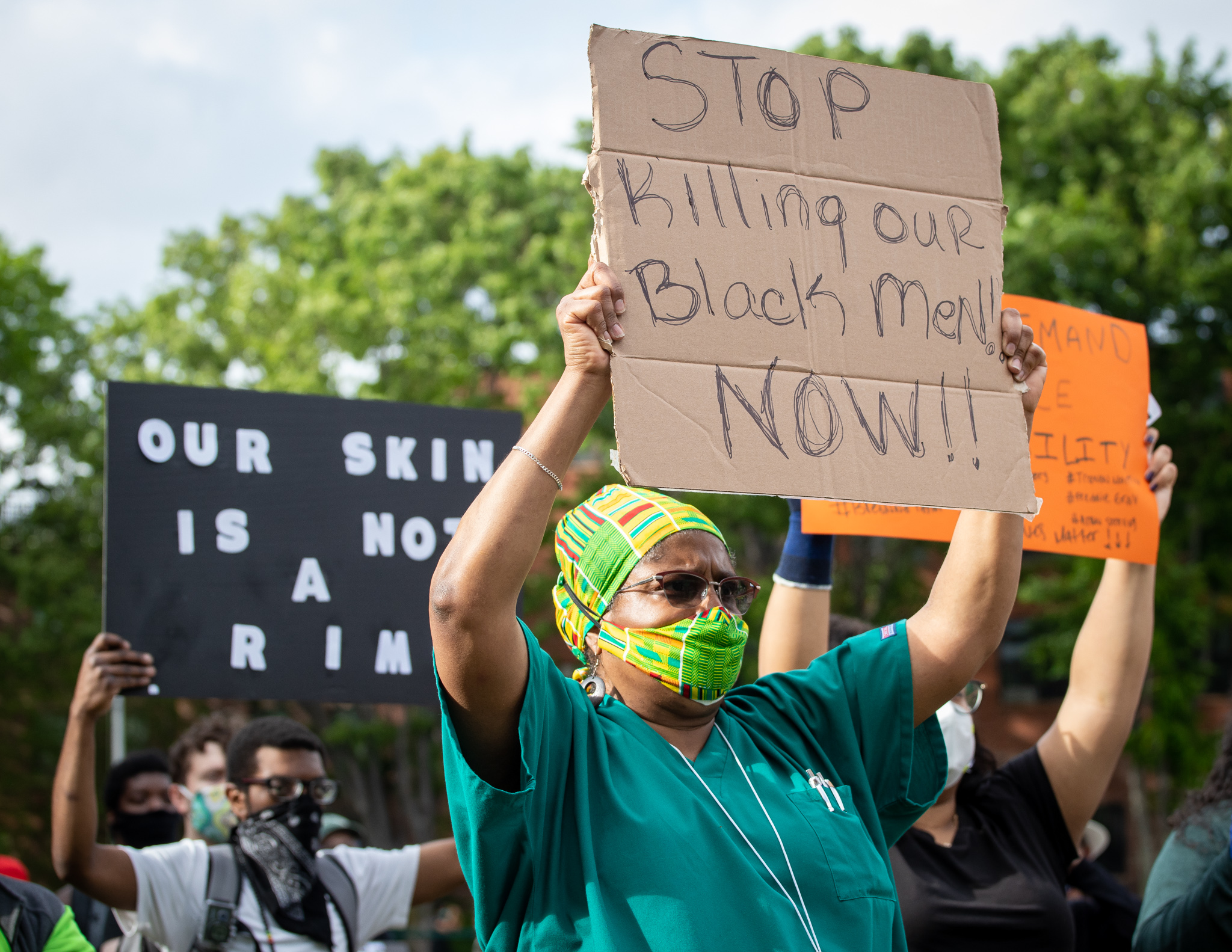 No ICE, No Prisons, No More Cages' banner unfurled over Fenway Park Green  Monster