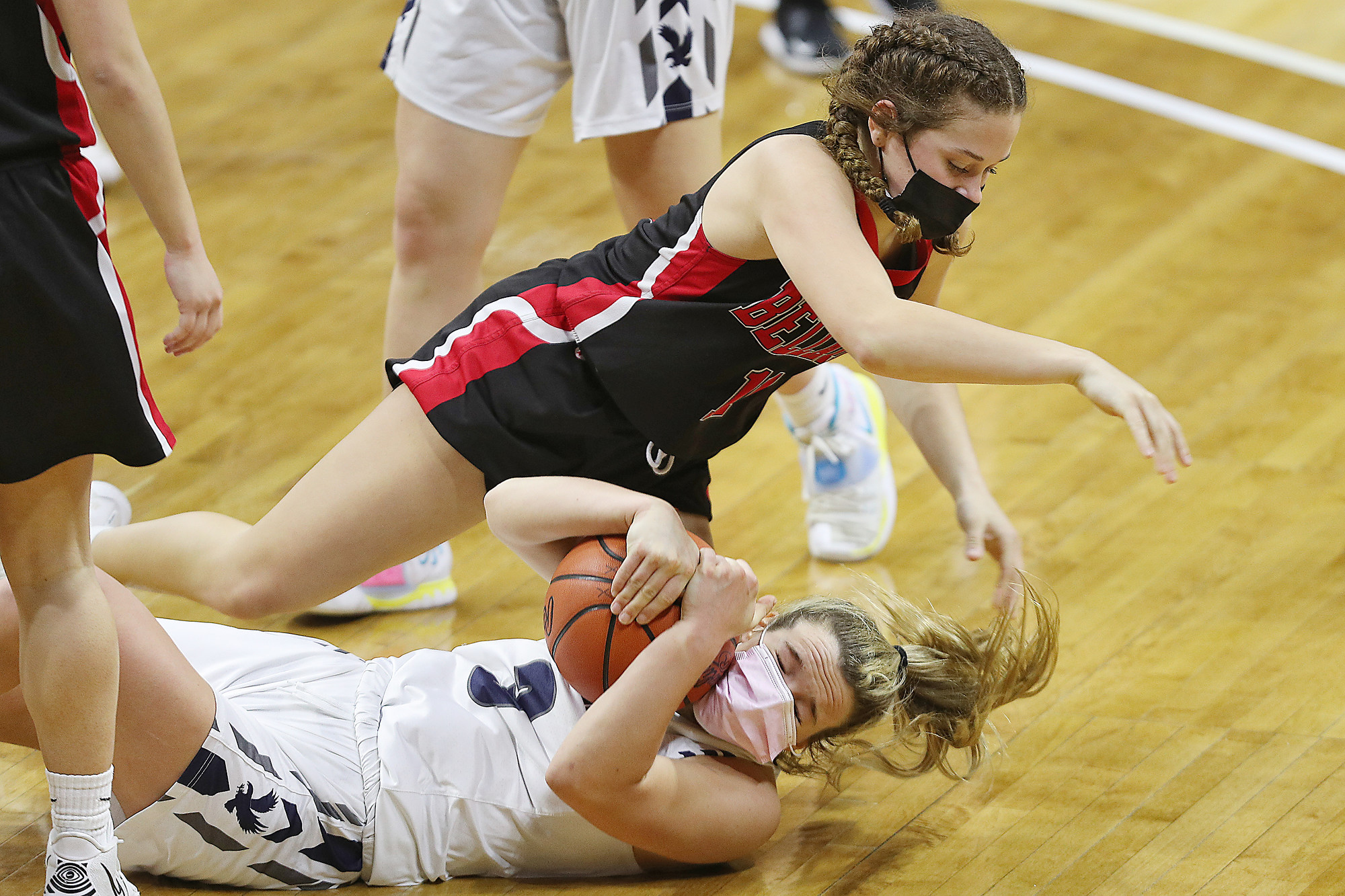 Fowler shuts down Bellaire offense, runs away with Division 4 girls  basketball title 