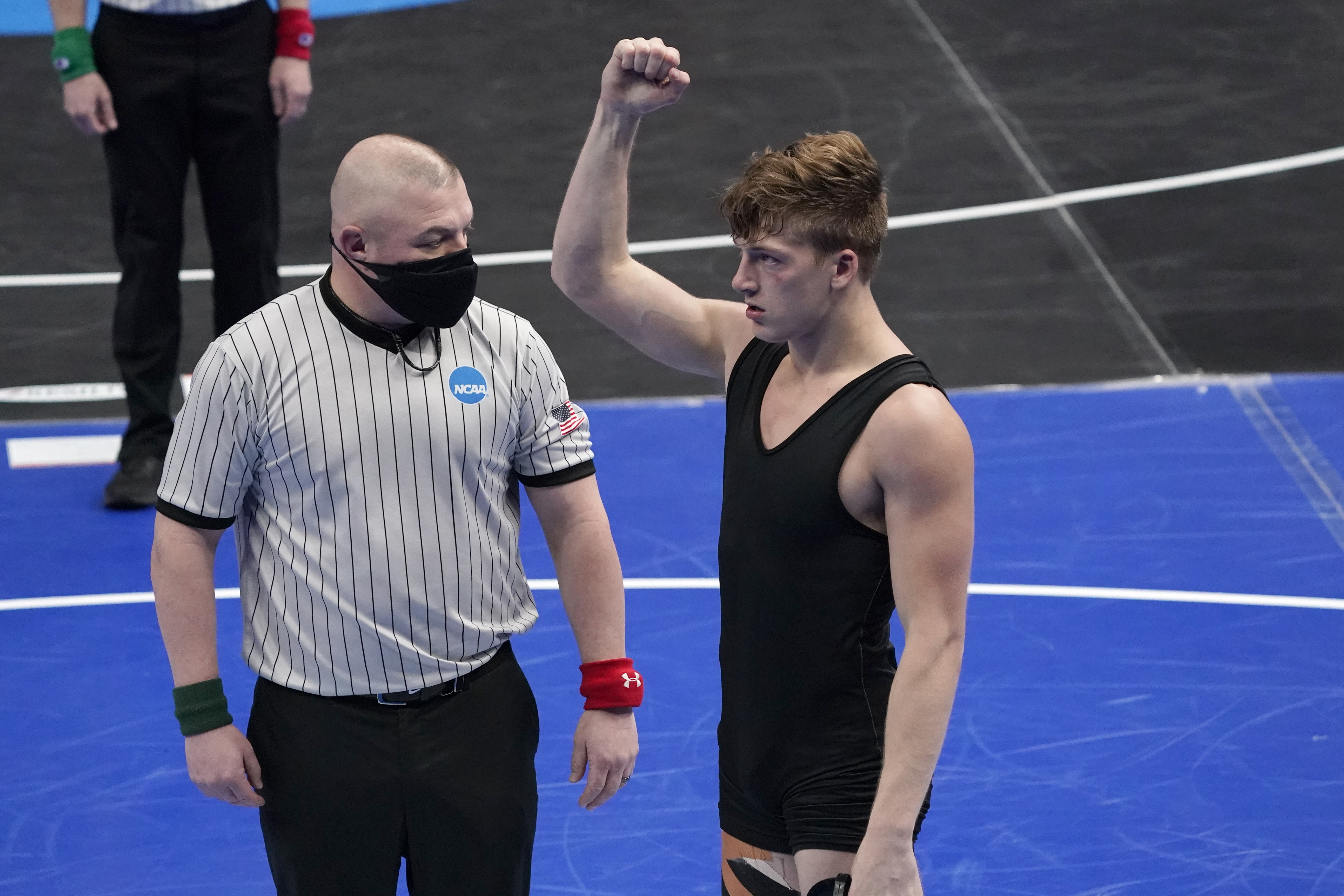 How to LIVE STREAM FREE the medal rounds of the NCAA Wrestling Championships Saturday (3-20-21)