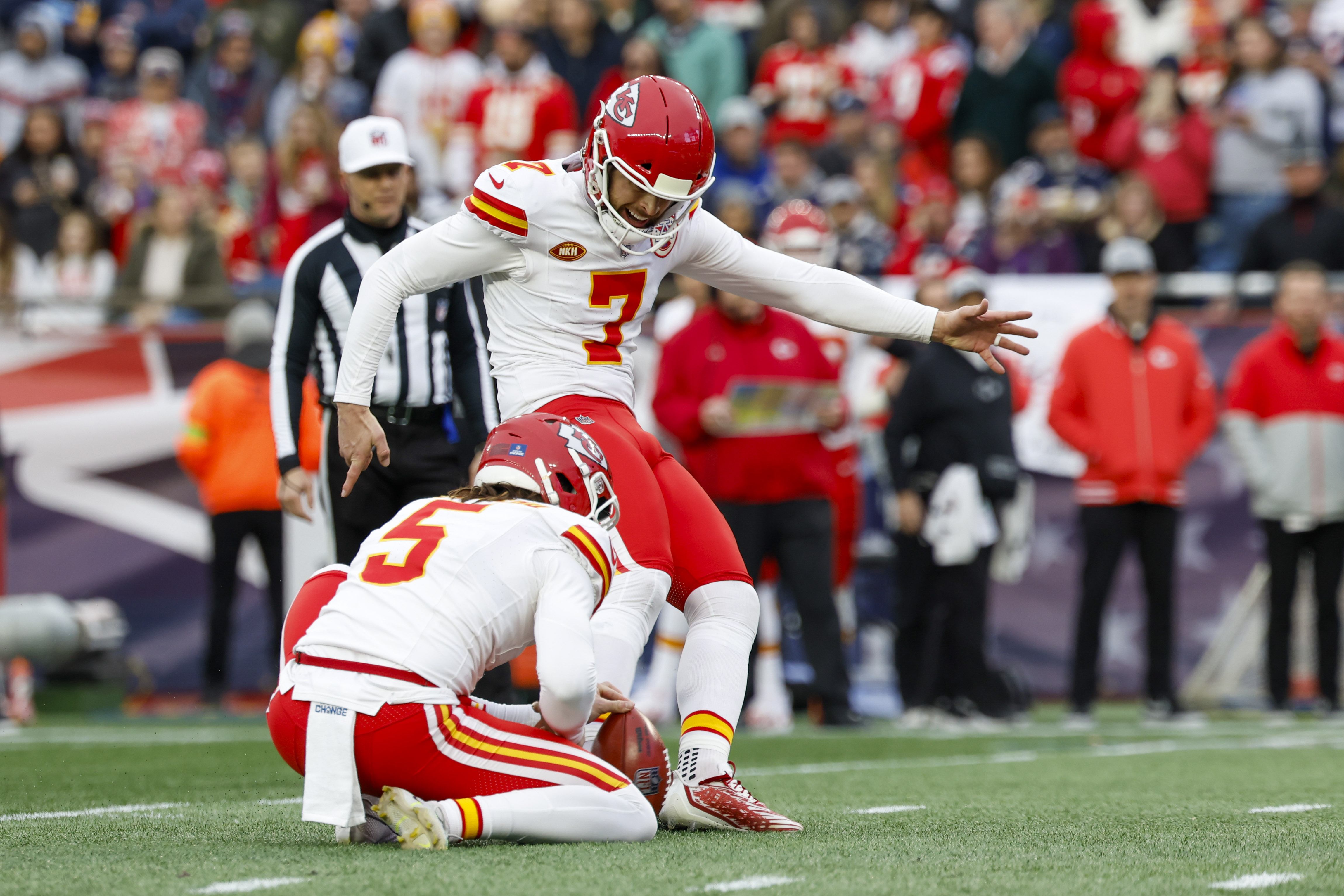 What channel is the Kansas City Chiefs game today (1/7/24)? FREE