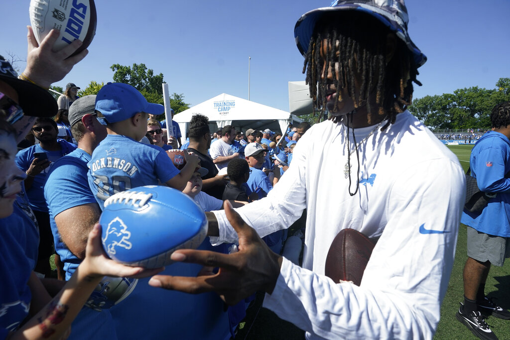 Detroit Lions activate Jason Cabinda, elevate Jarrad Davis from