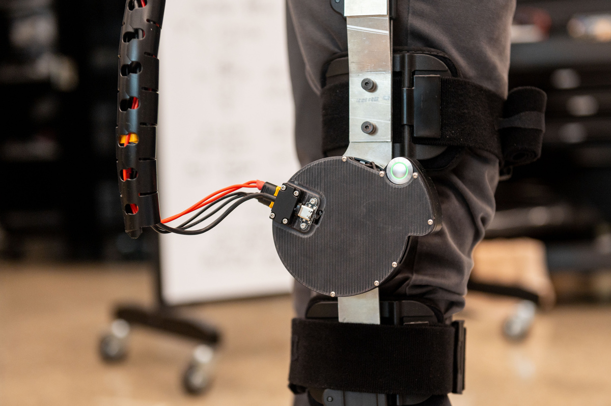 UM Robotics demonstrates new modular exoskeleton for assistance in ...