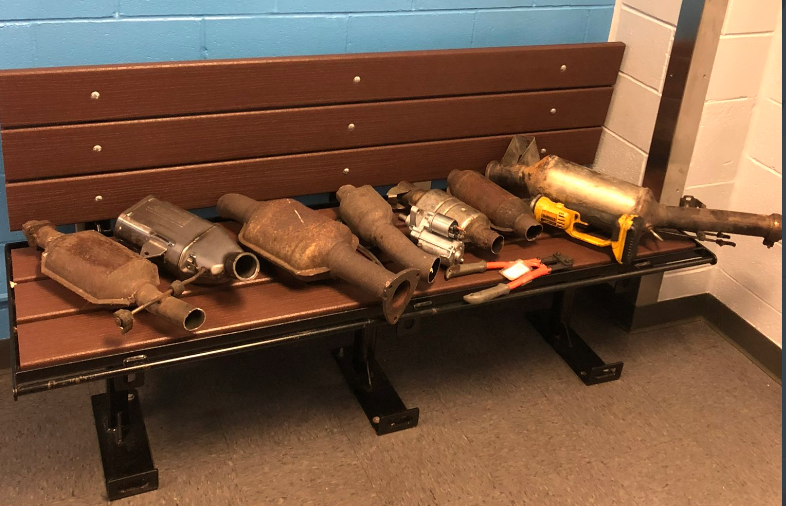 21 stolen catalytic converters recovered from 3 suspects, authorities say