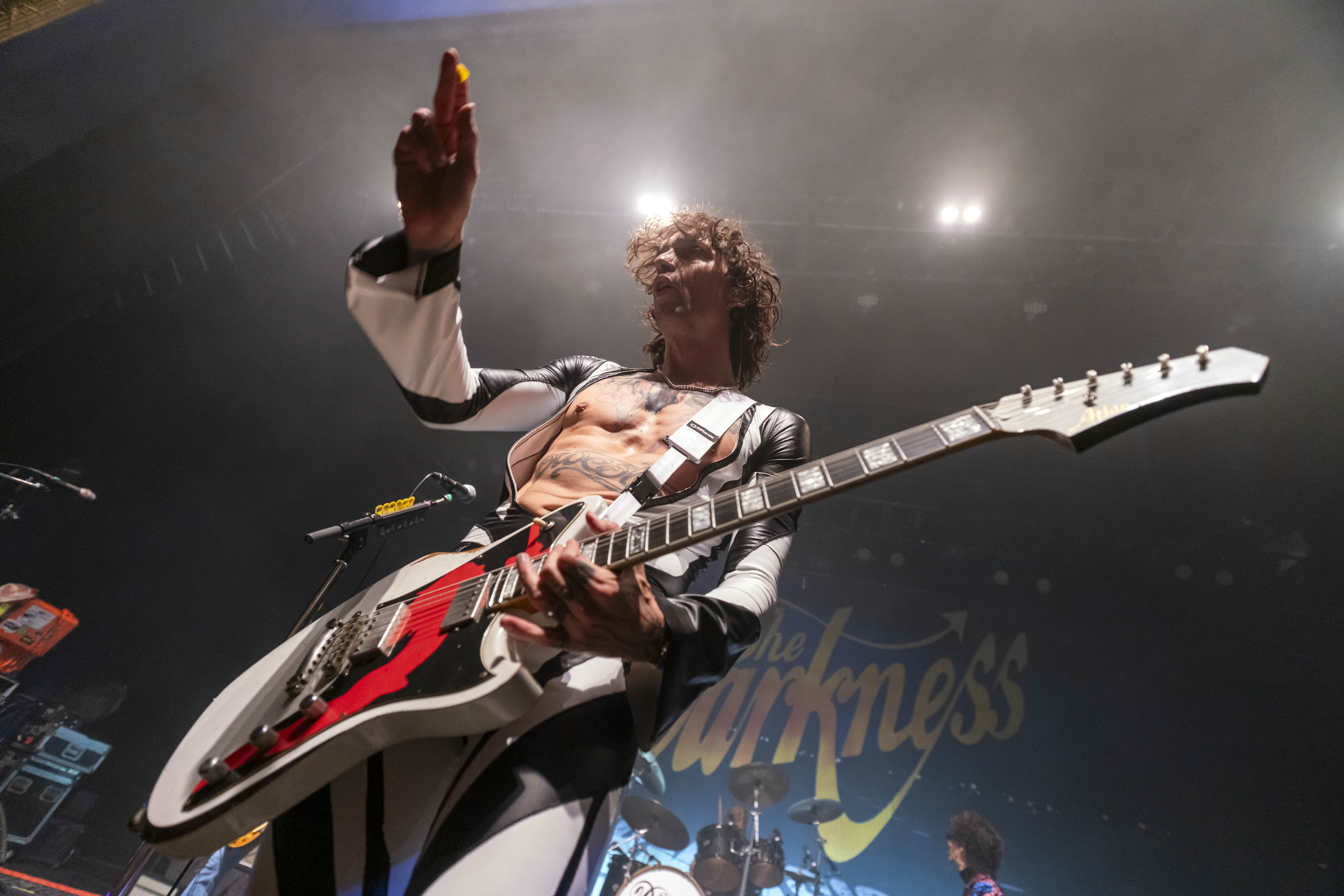 邦楽 ZONE THE DARKNESS / The N.E.X.T. Amazon.co.jp: The N.E.X.T.: Music
