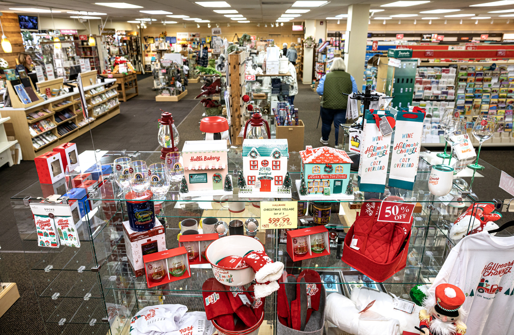 Rhoads Hallmark & Gift Shop closing in Hummelstown