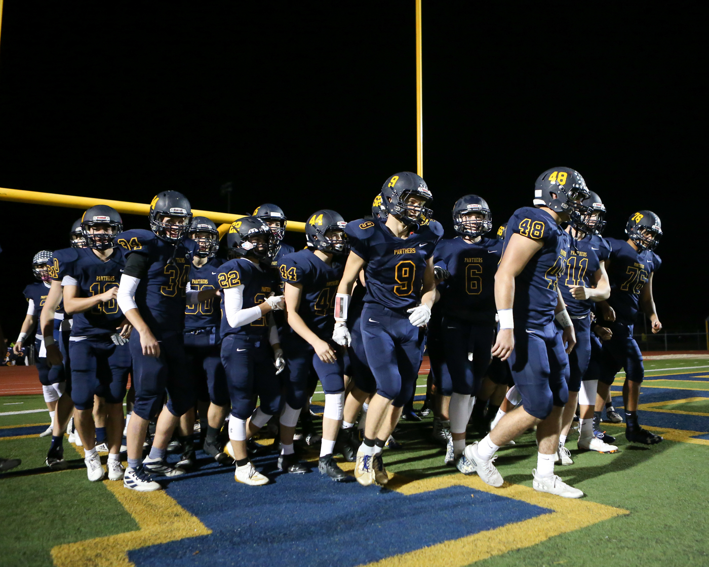 Pequannock chews up clock in 17-6 win over North Warren 