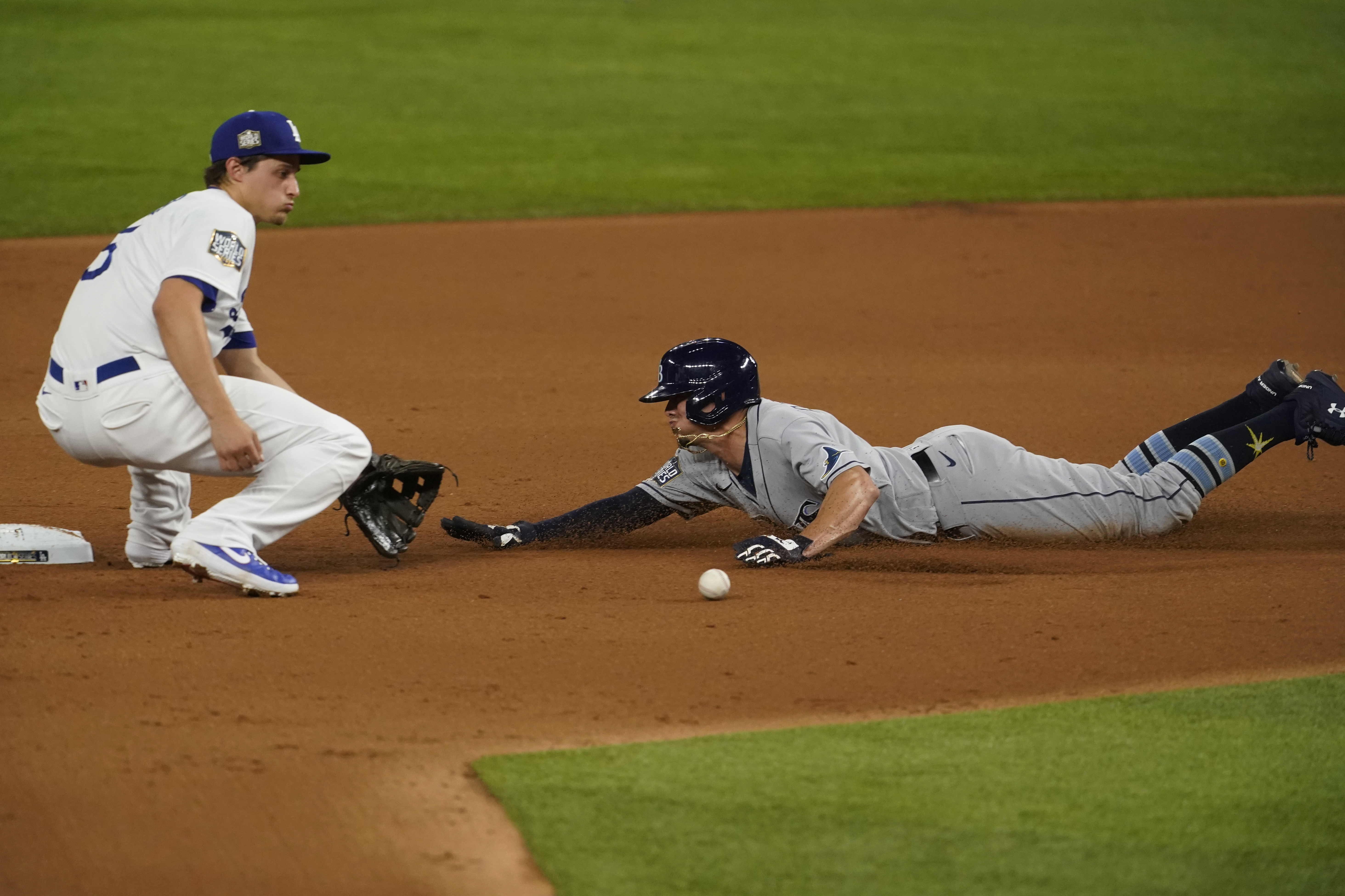 FOLLOW LIVE: Los Angeles Dodgers face Tampa Bay Rays in Game 2 of World  Series 