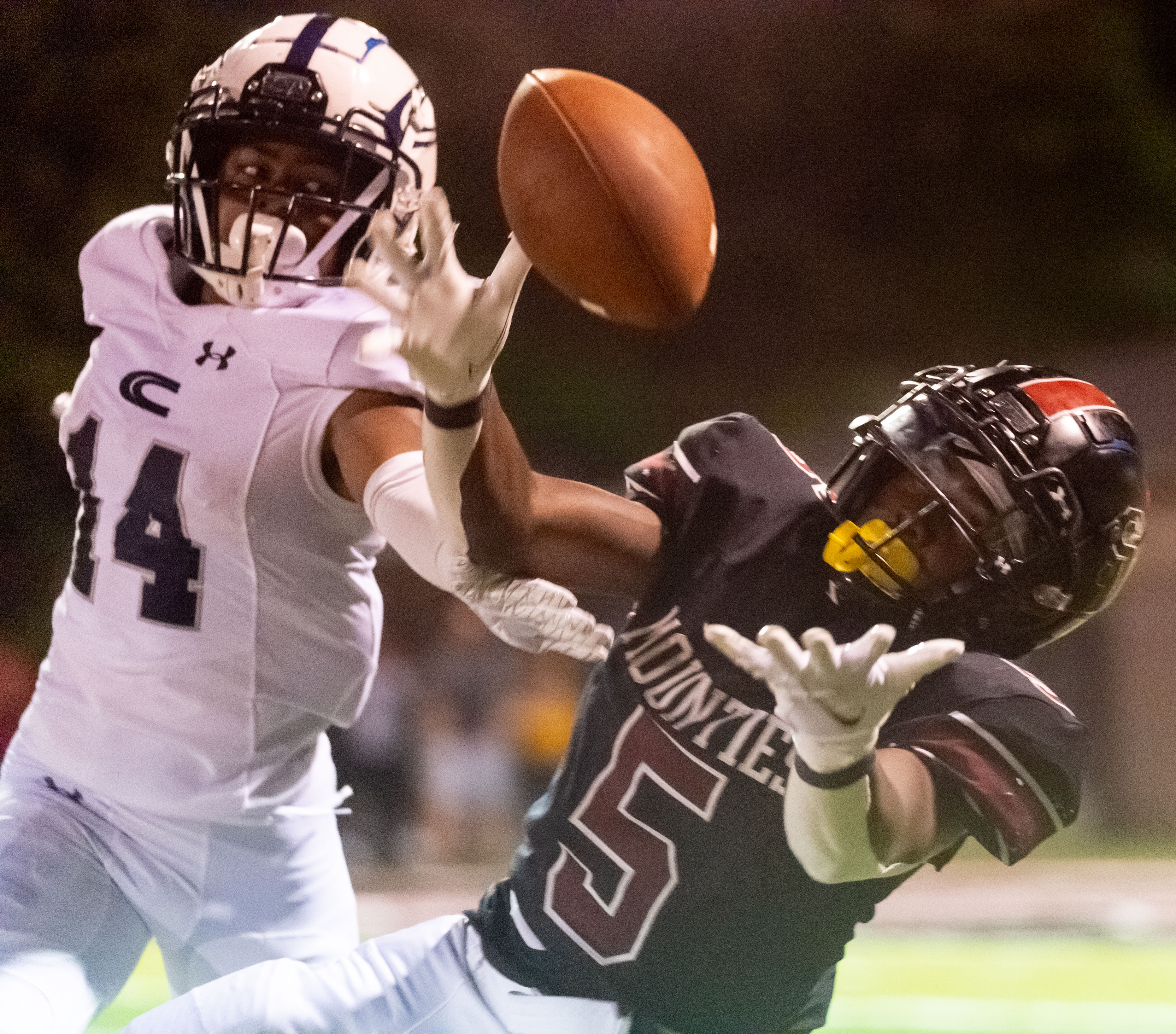 clay chalkville cruises past shades valley 37 19 in season opener al com