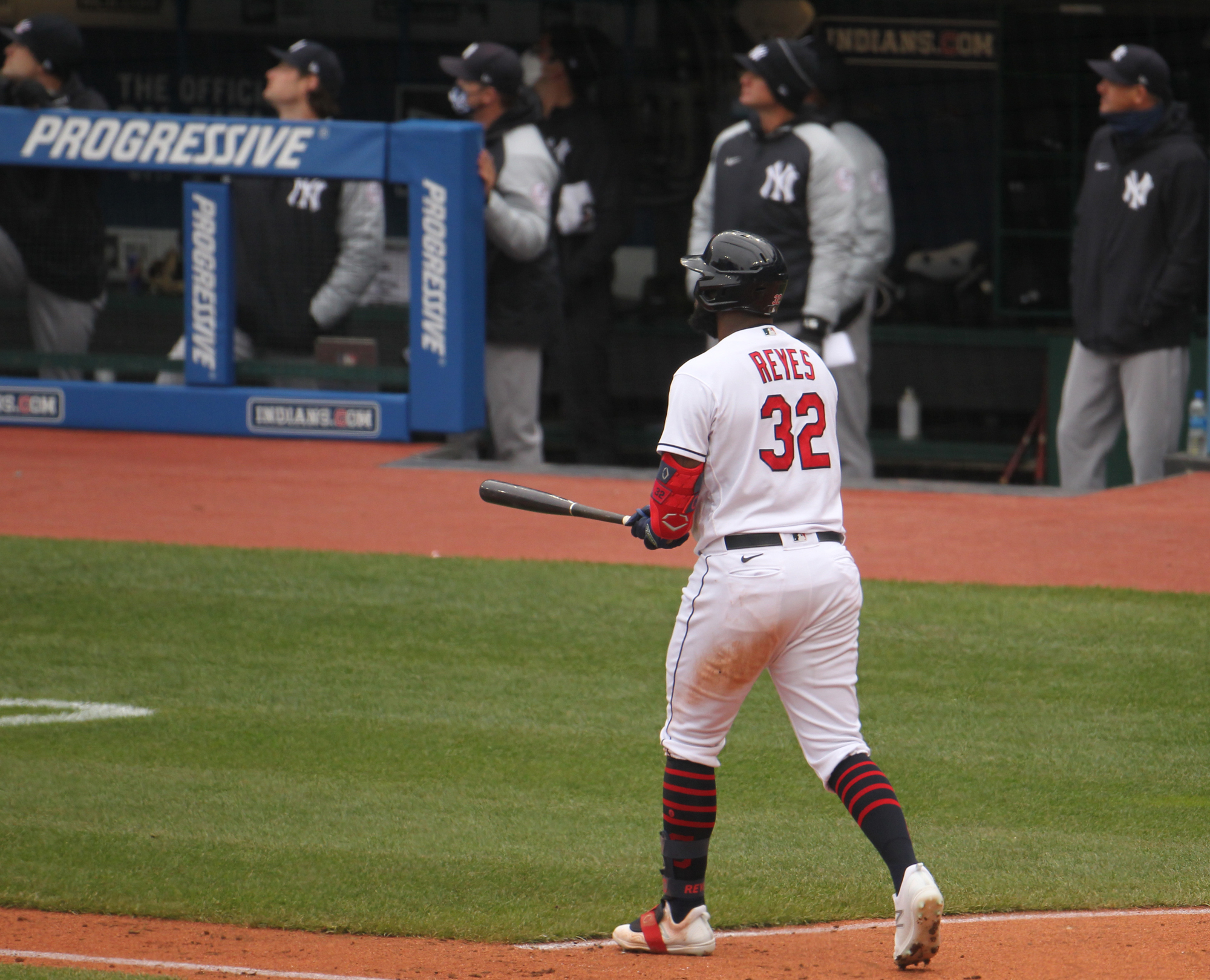 Reyes hits three-run homer, Indians beat Yankees 7-3