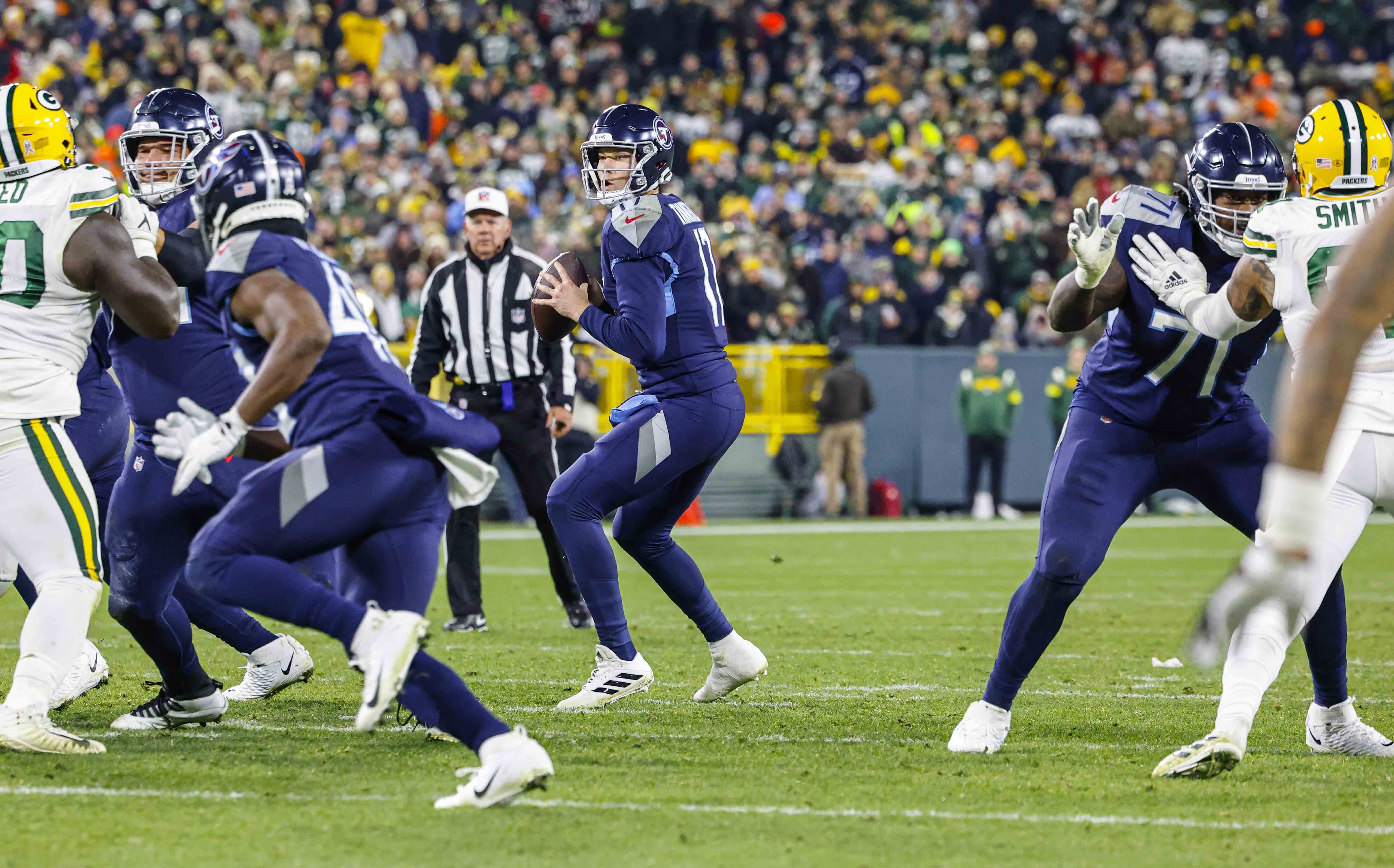 Bengals vs. Titans Livestream: How to Watch NFL Week 12 Online Today - CNET