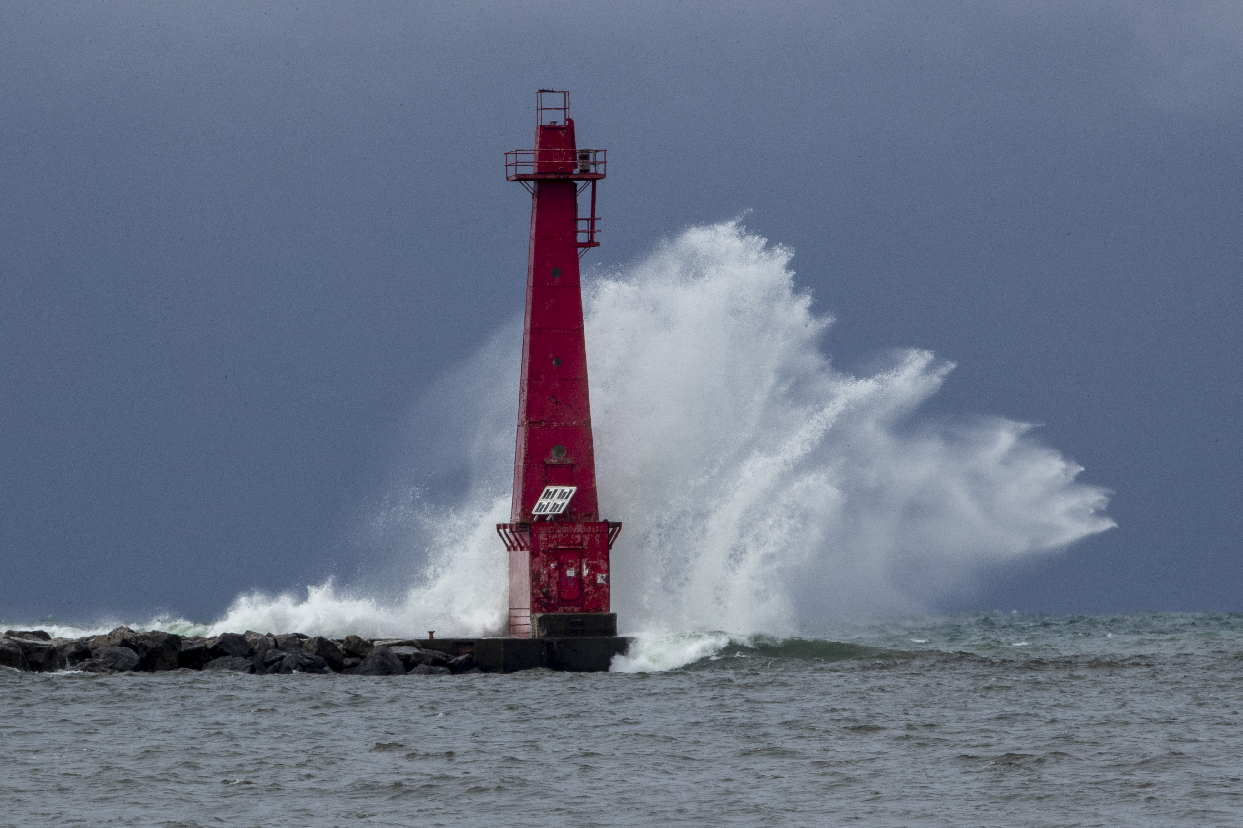 Massive waves pummel Lake Michigan's iconic lighthouses - mlive.com