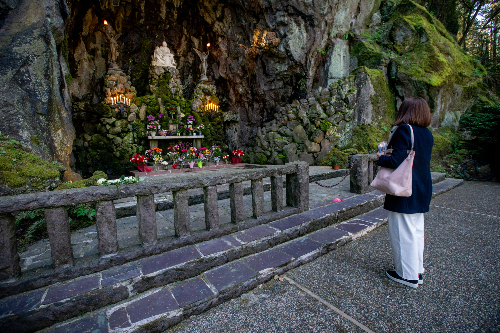 Easter Sunday at the Grotto in Portland 2024 - oregonlive.com