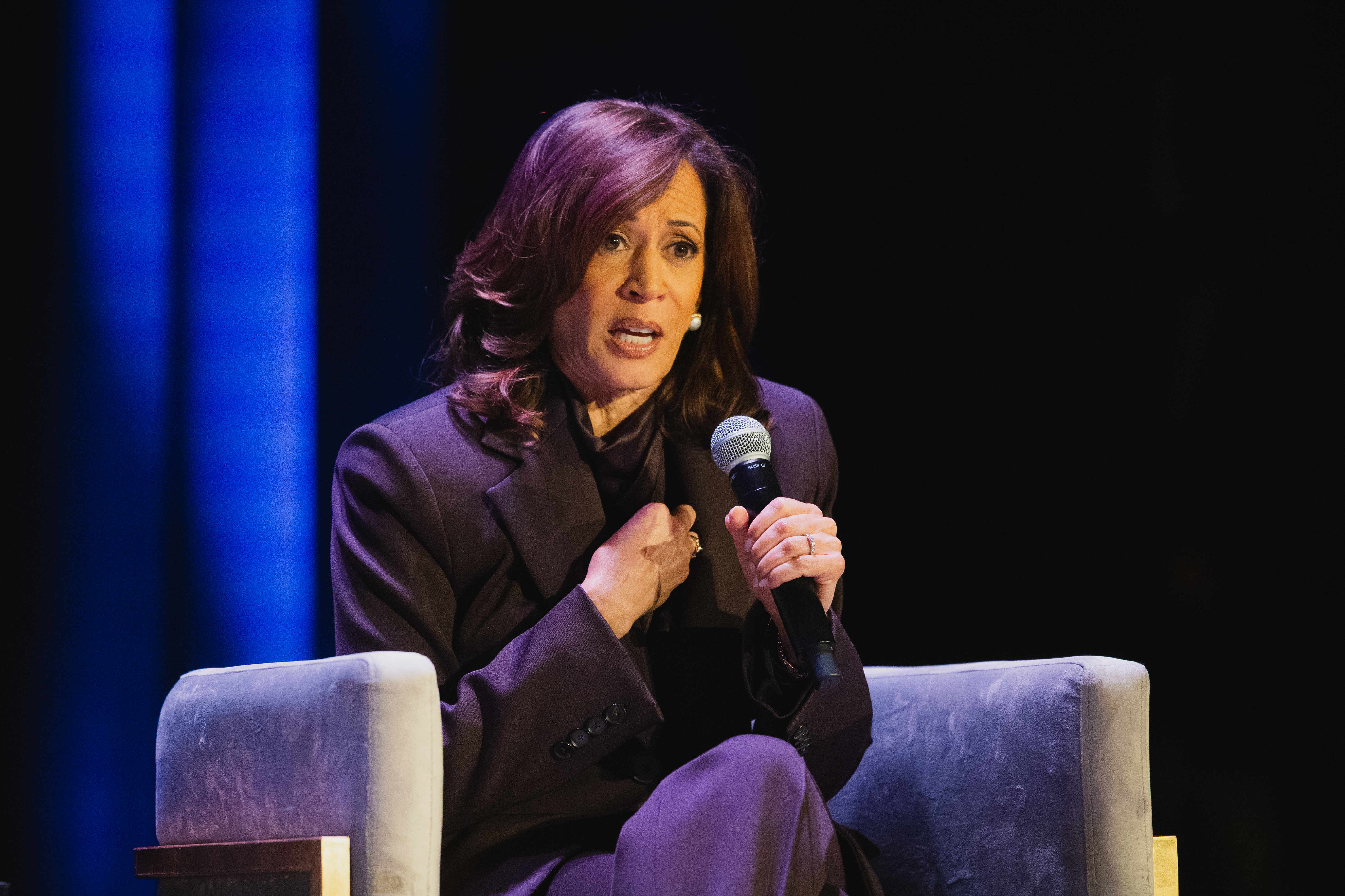 Former Vice President Kamala Harris visits Birmingham on book tour - al.com