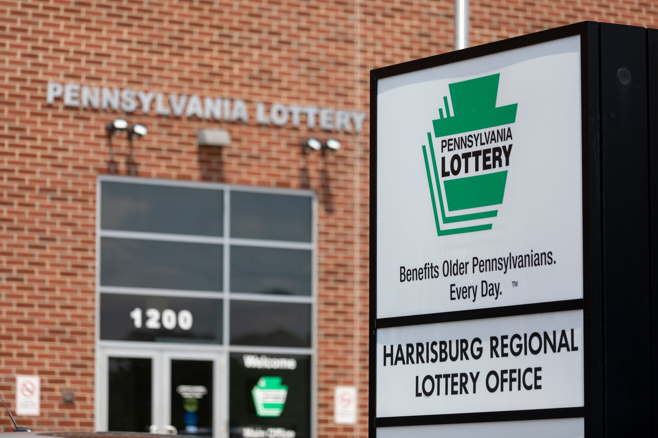 Pennsylvania Lottery - Scratch-Offs - $1,000,000 Cash Corner$