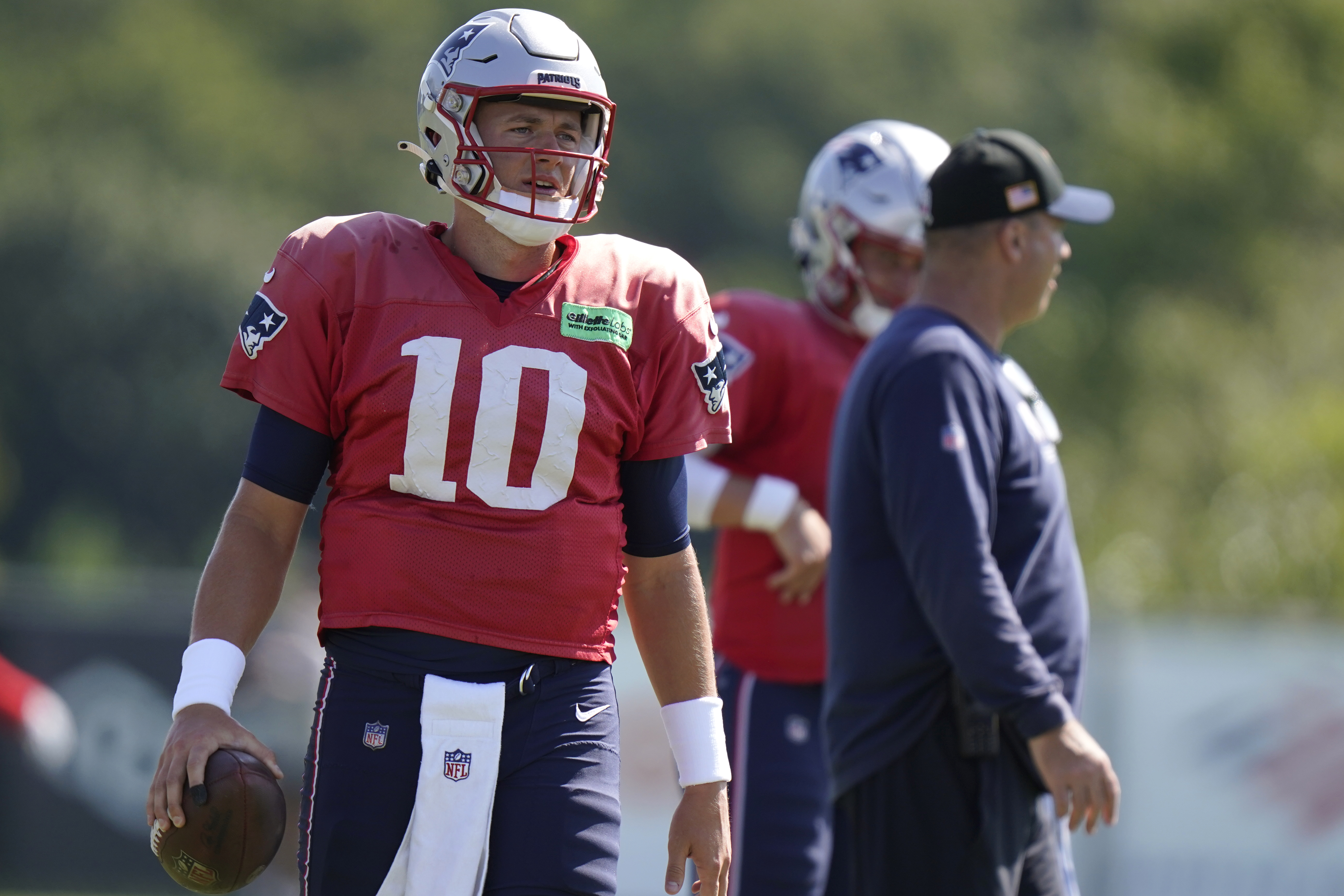 Is Bill Belichick starting to embrace Mac Jones as Patriots QB?