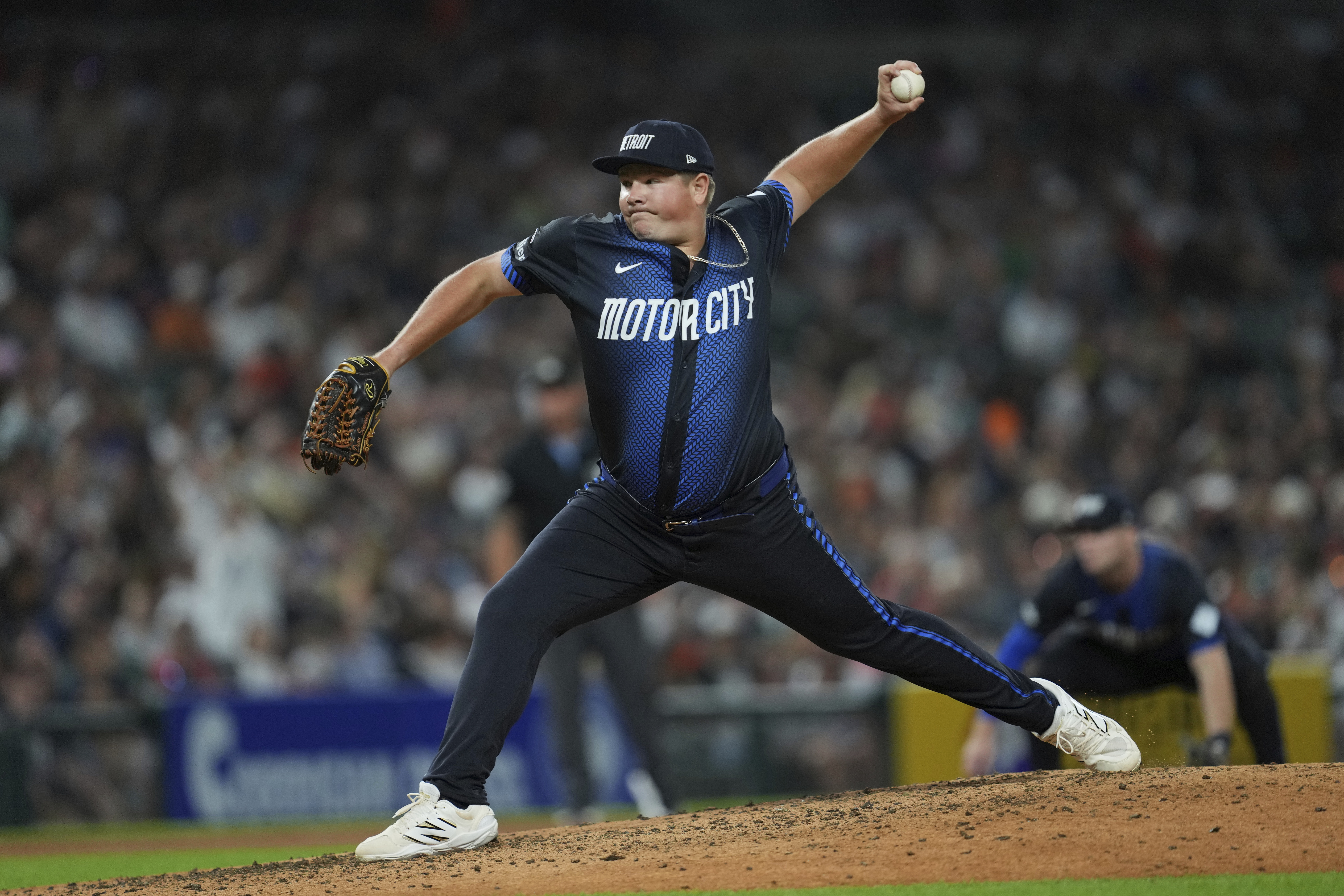 Detroit Tigers shuffle bullpen again, swapping young lefties