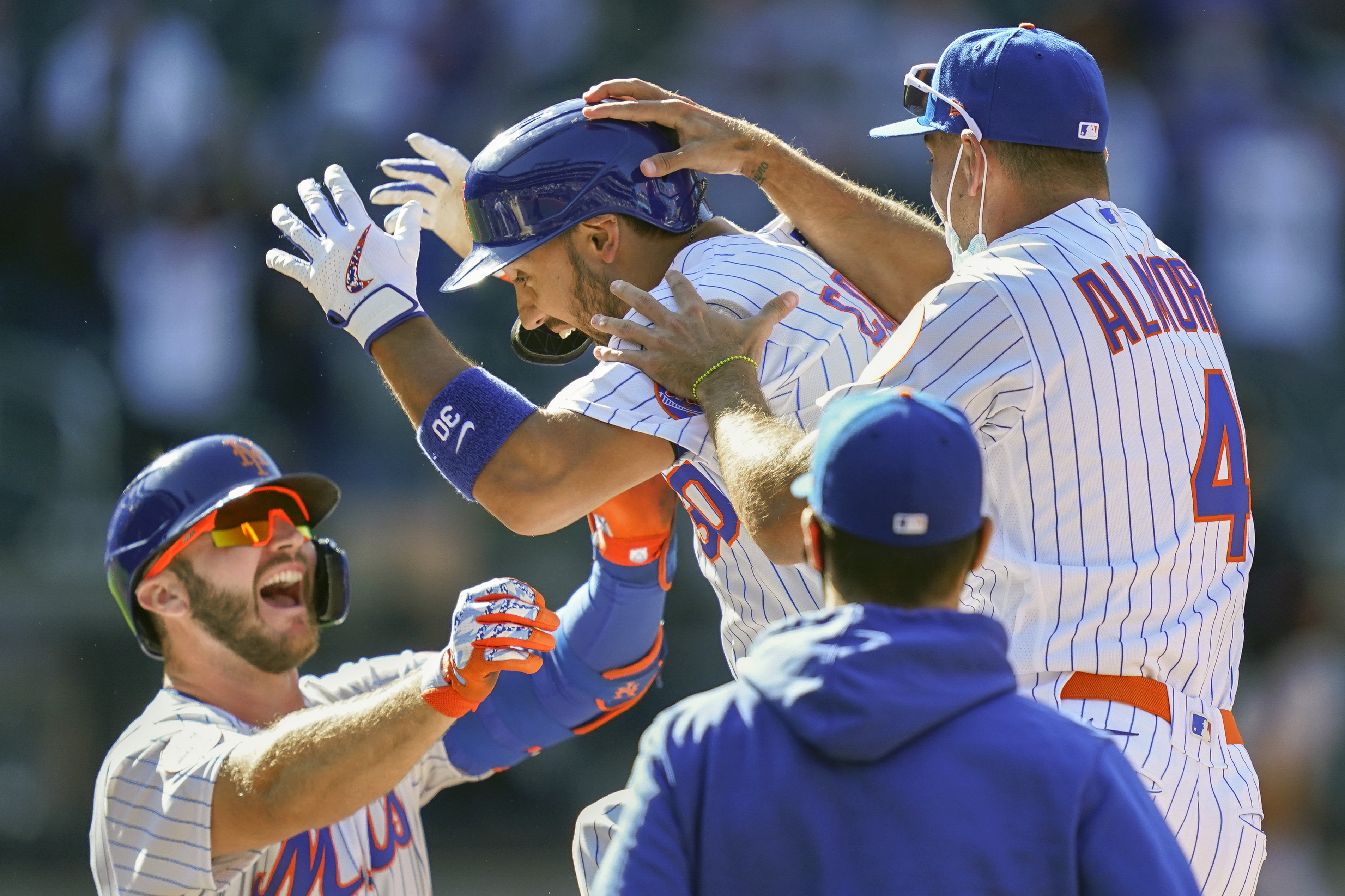 Miami Marlins serve NY Yankees a walk off Burger