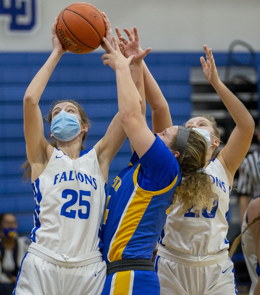 Lower Dauphin girls dominate Middletown 6127