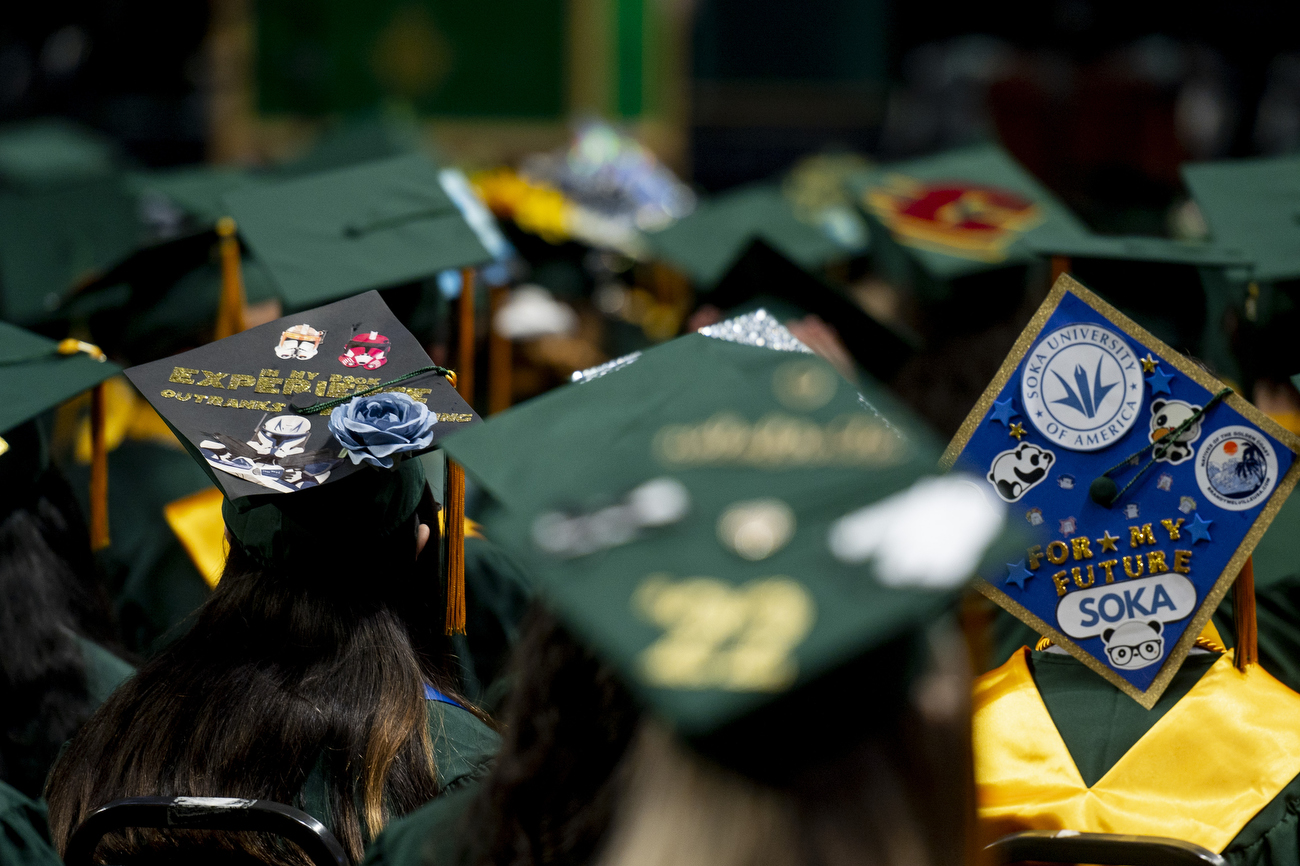 Ann Arbor Huron 2022 commencement ceremony - mlive.com