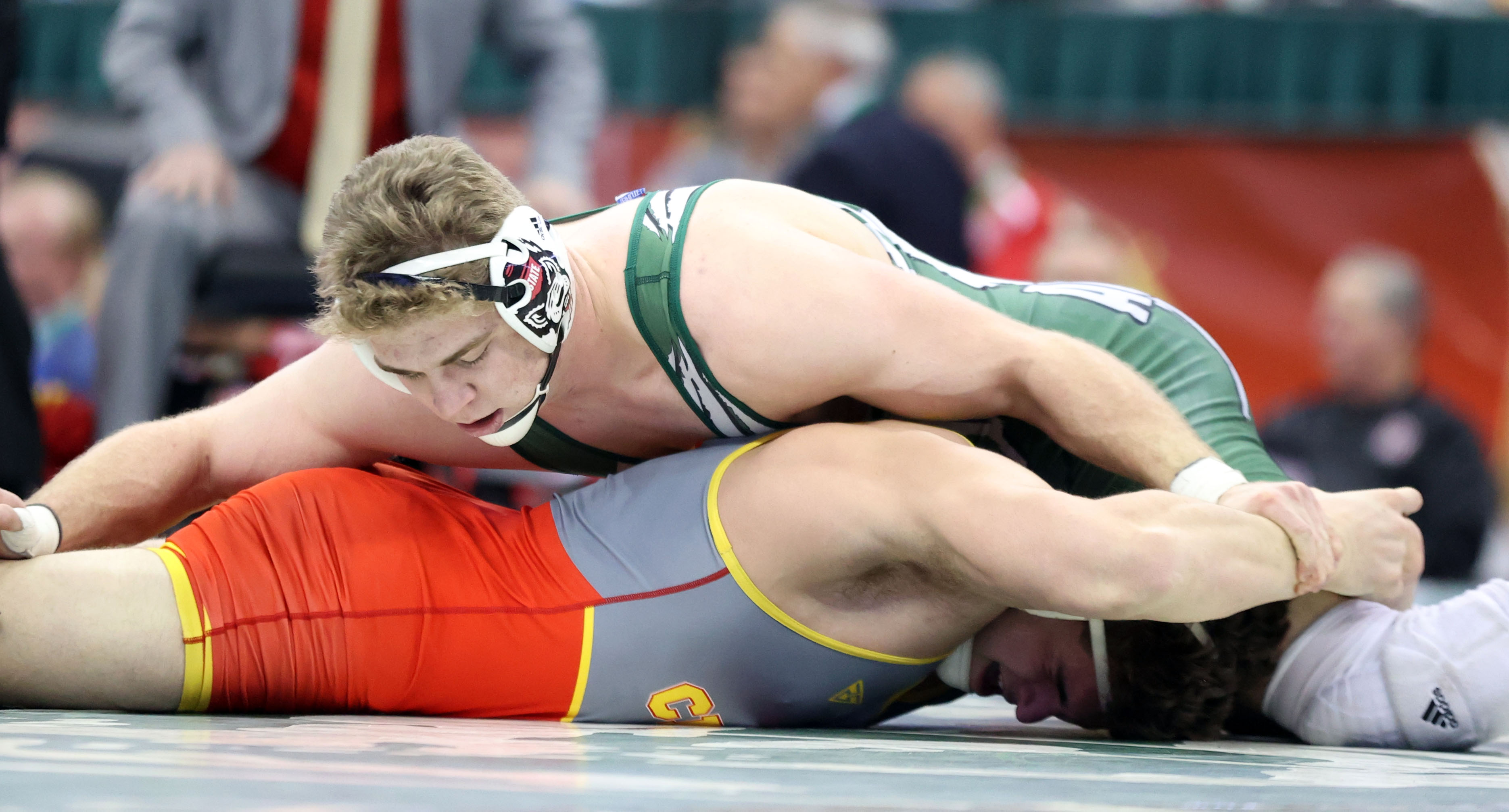 OHSAA division II state wrestling championships, March 13, 2022 ...