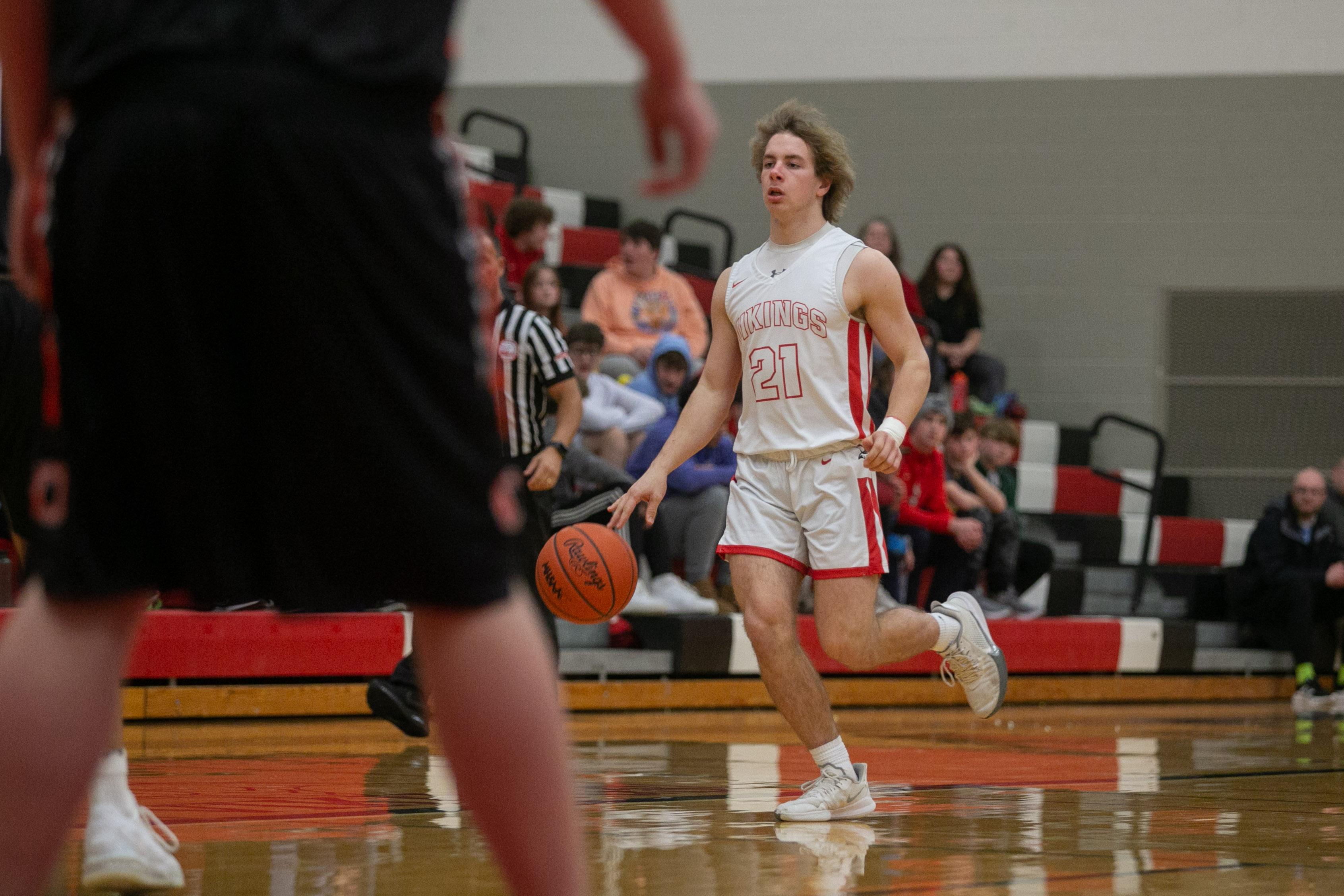 Whitehall Vikings take on Ludington Orioles at home, get 57-54 overtime ...