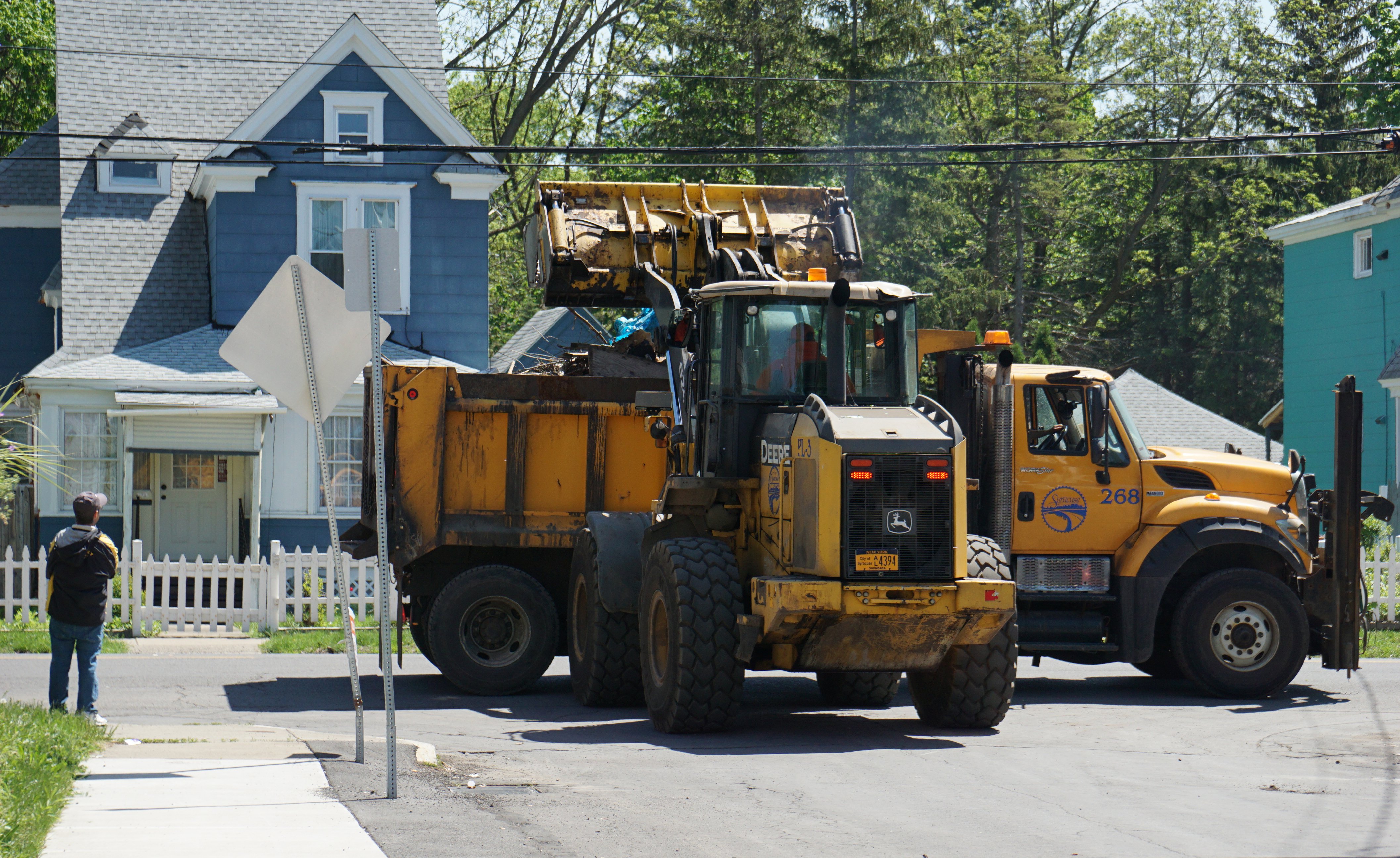 Syracuse To Resume Yard Waste Construction Debris Pick up This Weekend