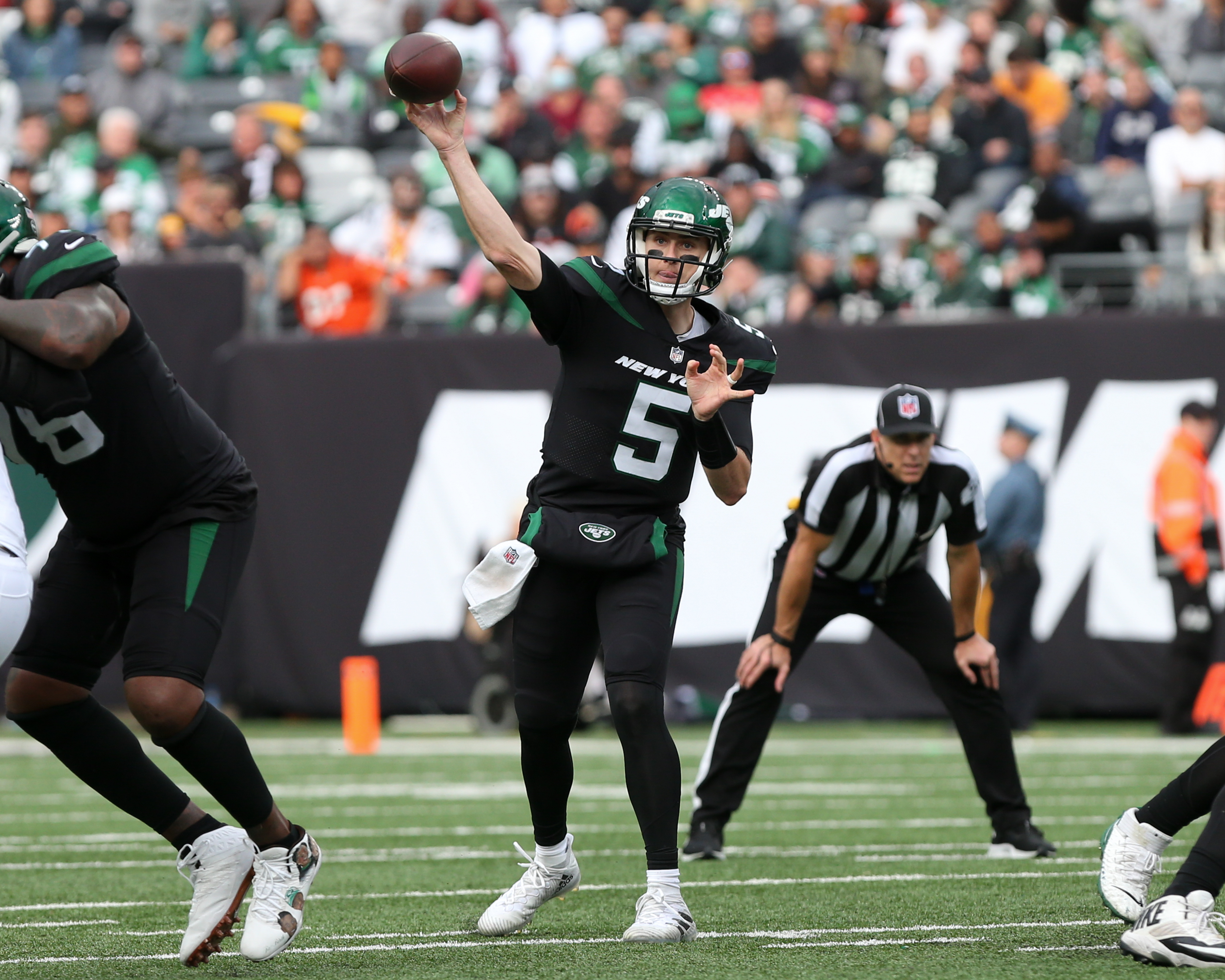 Gang's All Here': Mike White Propels Jets to Best Offensive Game