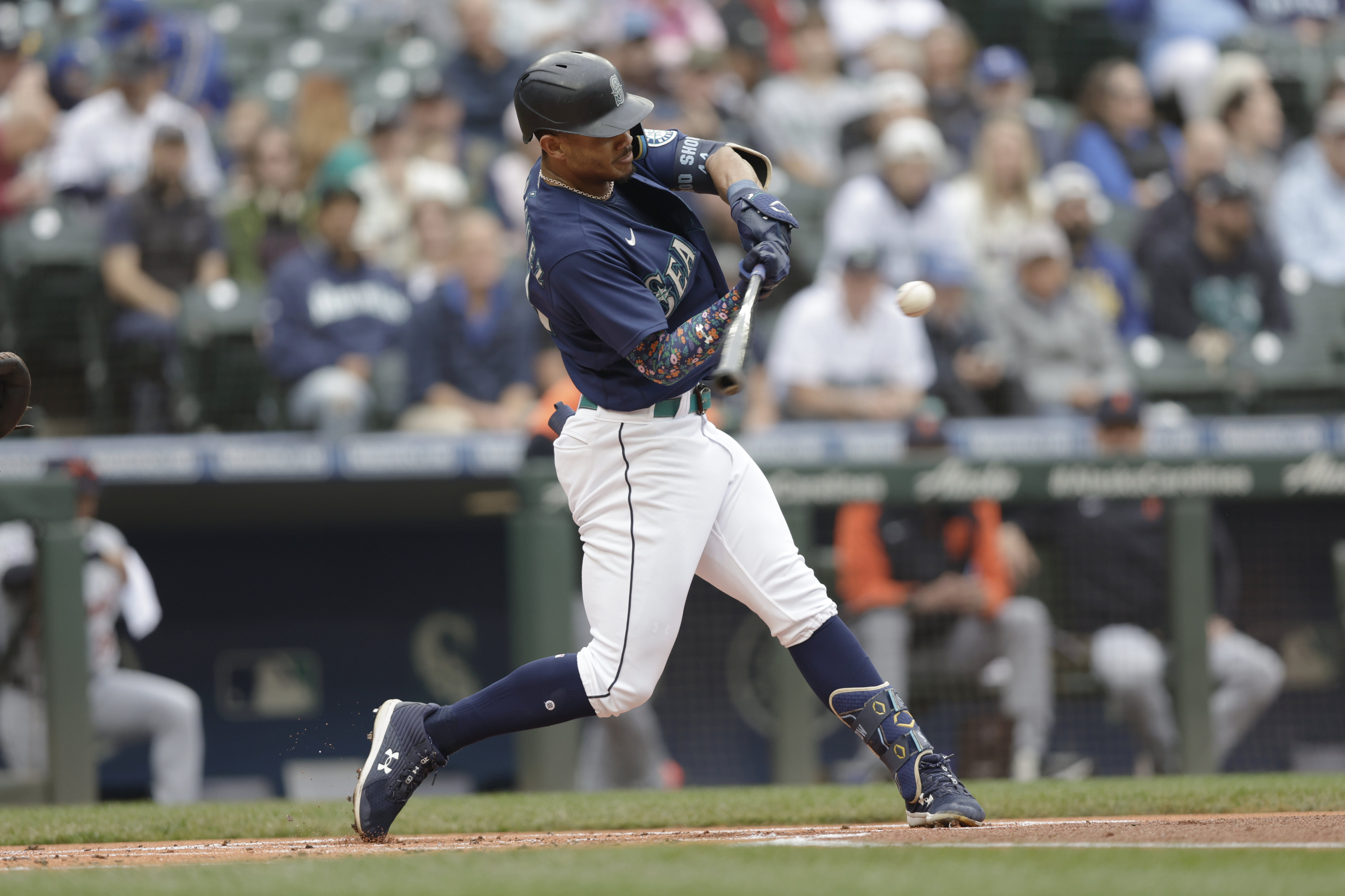 Seattle Mariners roll into playoffs after 5-4 win over Detroit Tigers 