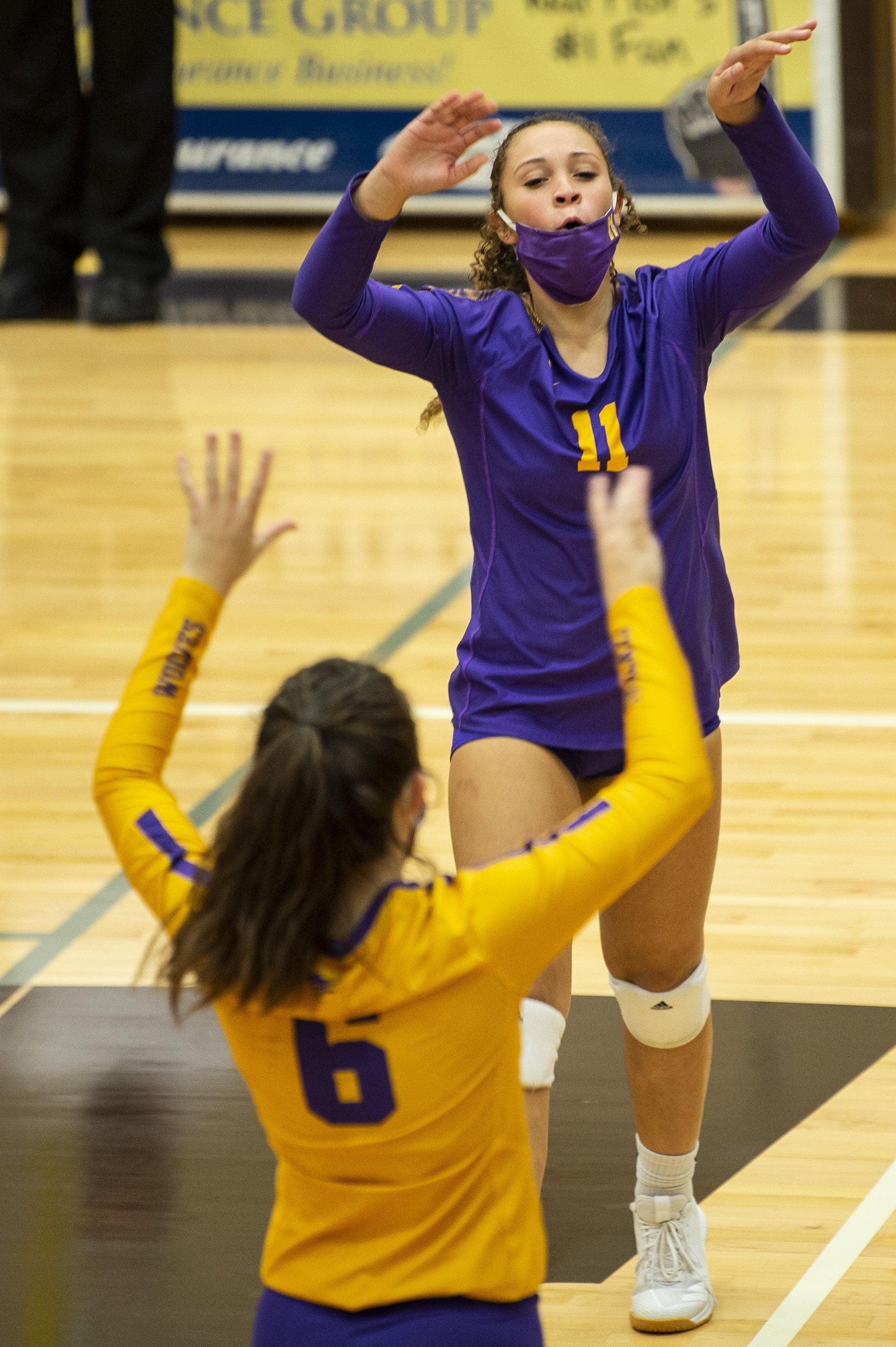 Bay City Central volleyball defeats rival Bay City Western - mlive.com