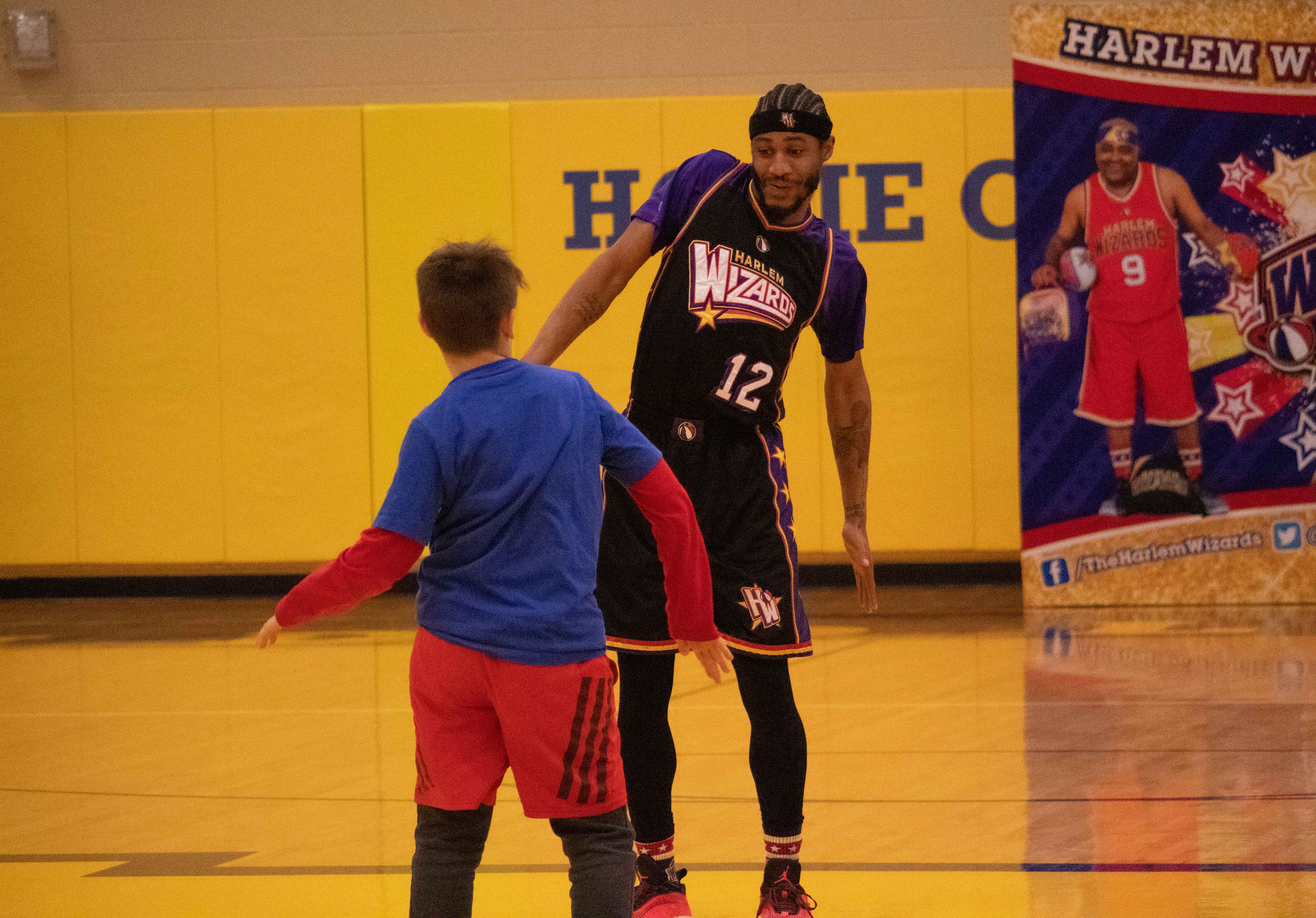 Harlem Wizards face-off in a basketball showdown against central Pa.  teachers 