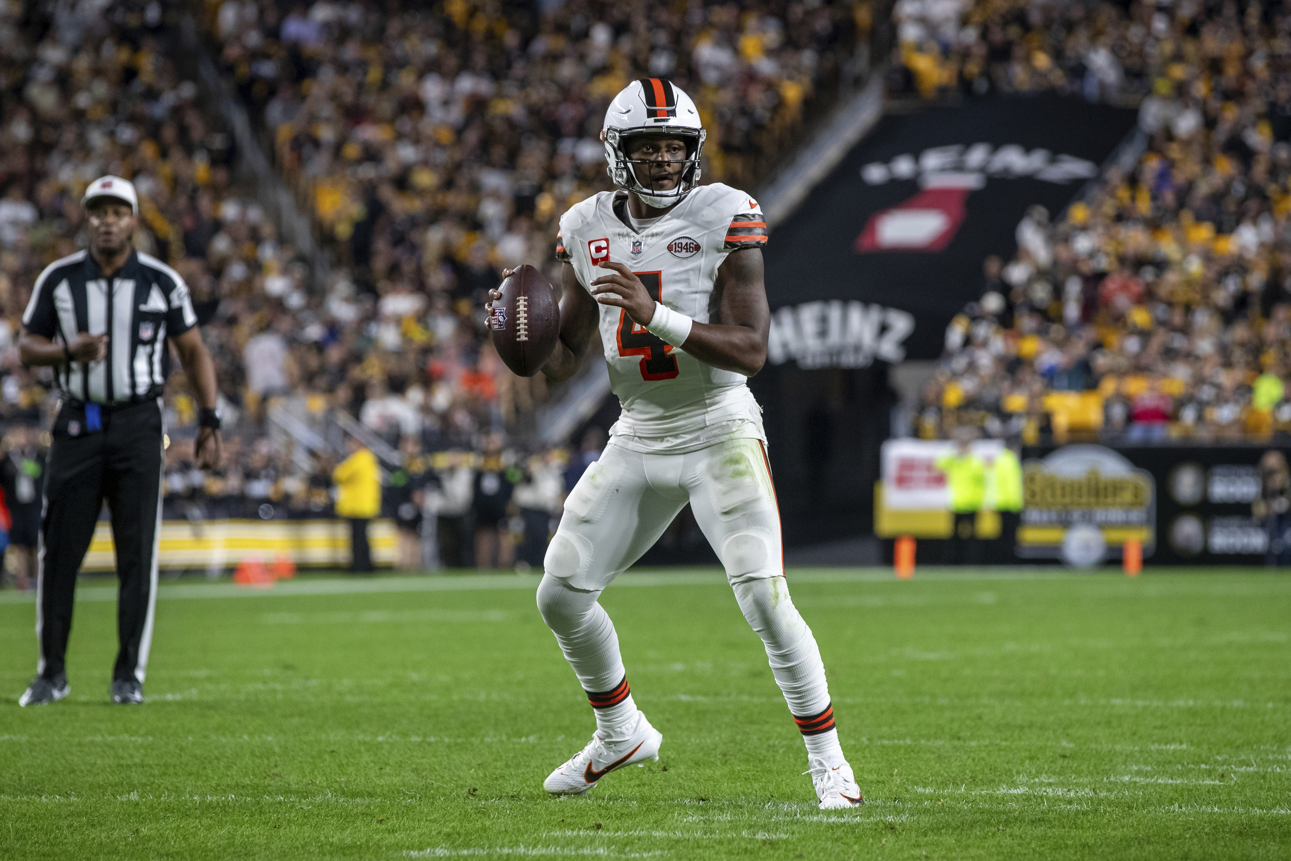 Tennessee Titans at Cleveland Browns