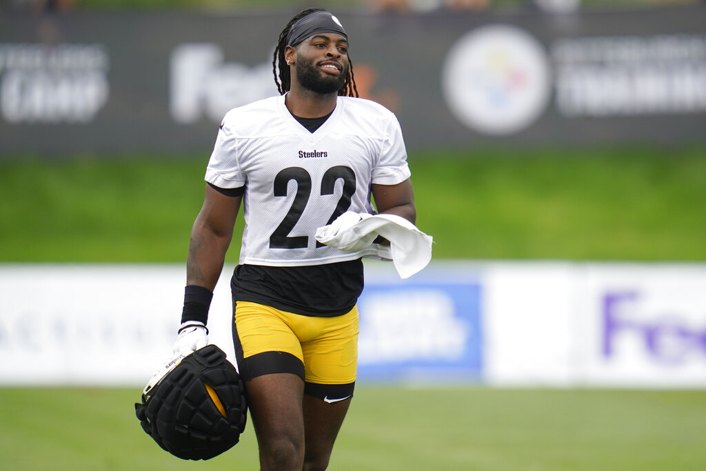 Steelers' Najee Harris: No fumbles in 2021, no visor in 2022 