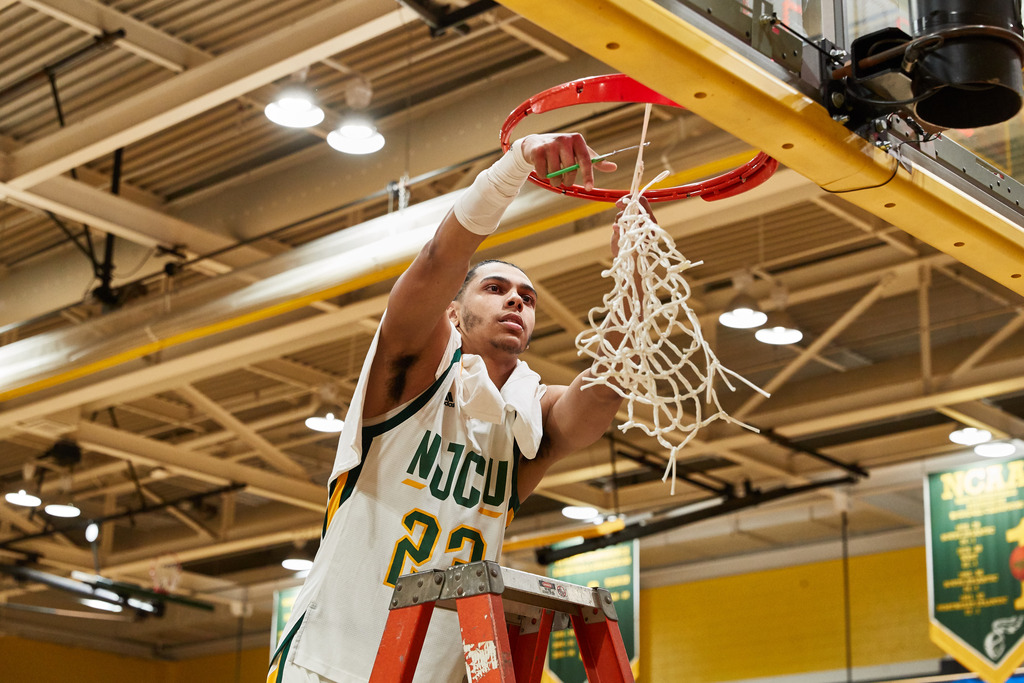 Denzel Banks - Men's Basketball - New Jersey City University Athletics