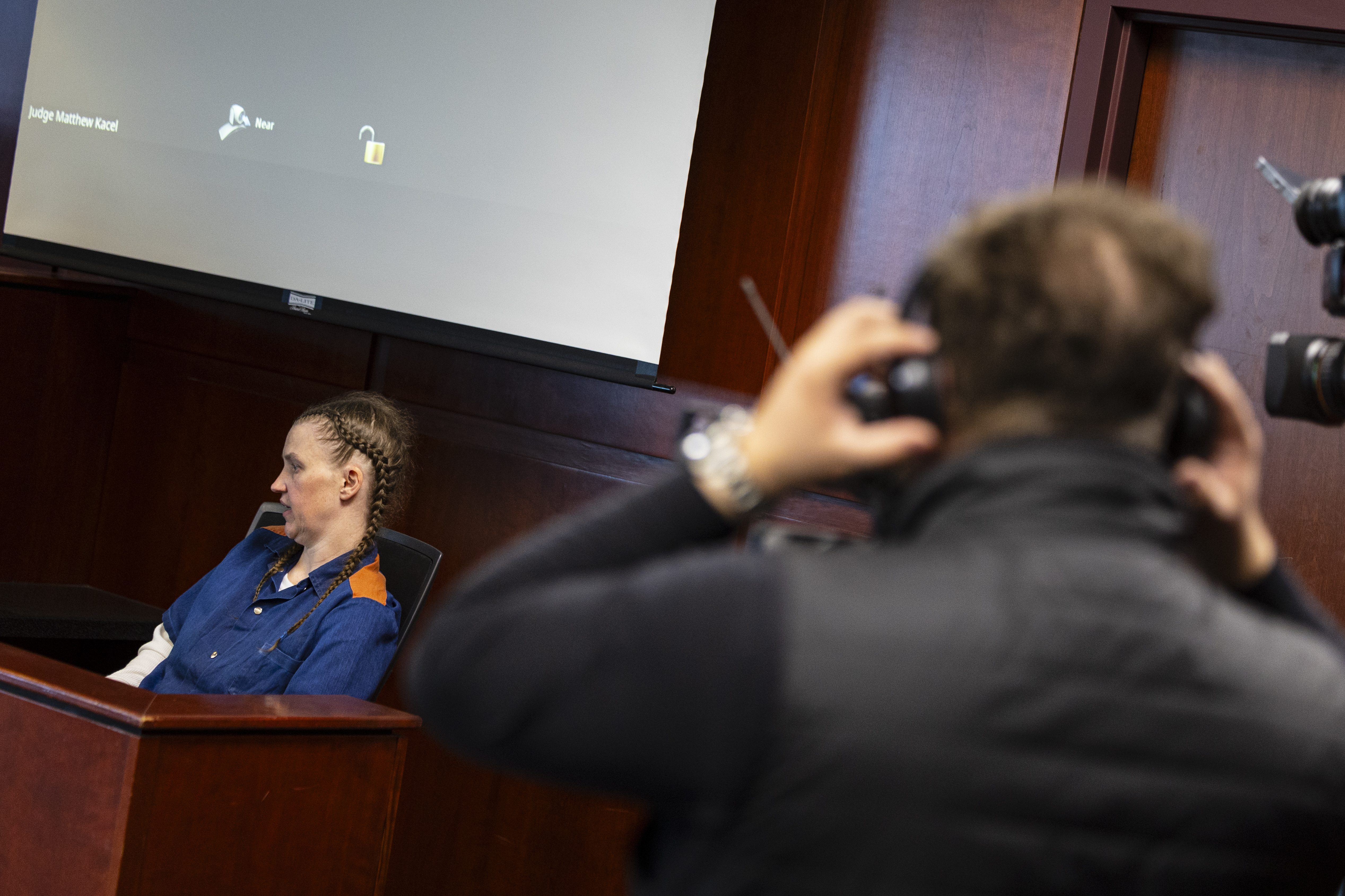 Shanda Vander Ark, the mother convicted of torturing her 15-year-old son to death, testifies during a Ginther hearing seeking a new trial at Muskegon County Circuit Court in Muskegon, Mich. on Friday, March 20, 2026. Vander Ark’s defense claims she was in a “catatonic state” throughout her trial that featured disturbing testimony of how she inflicted cruel punishments on her son, Timothy Ferguson, leading to the boy’s death. She is currently serving life in prison without parole.
